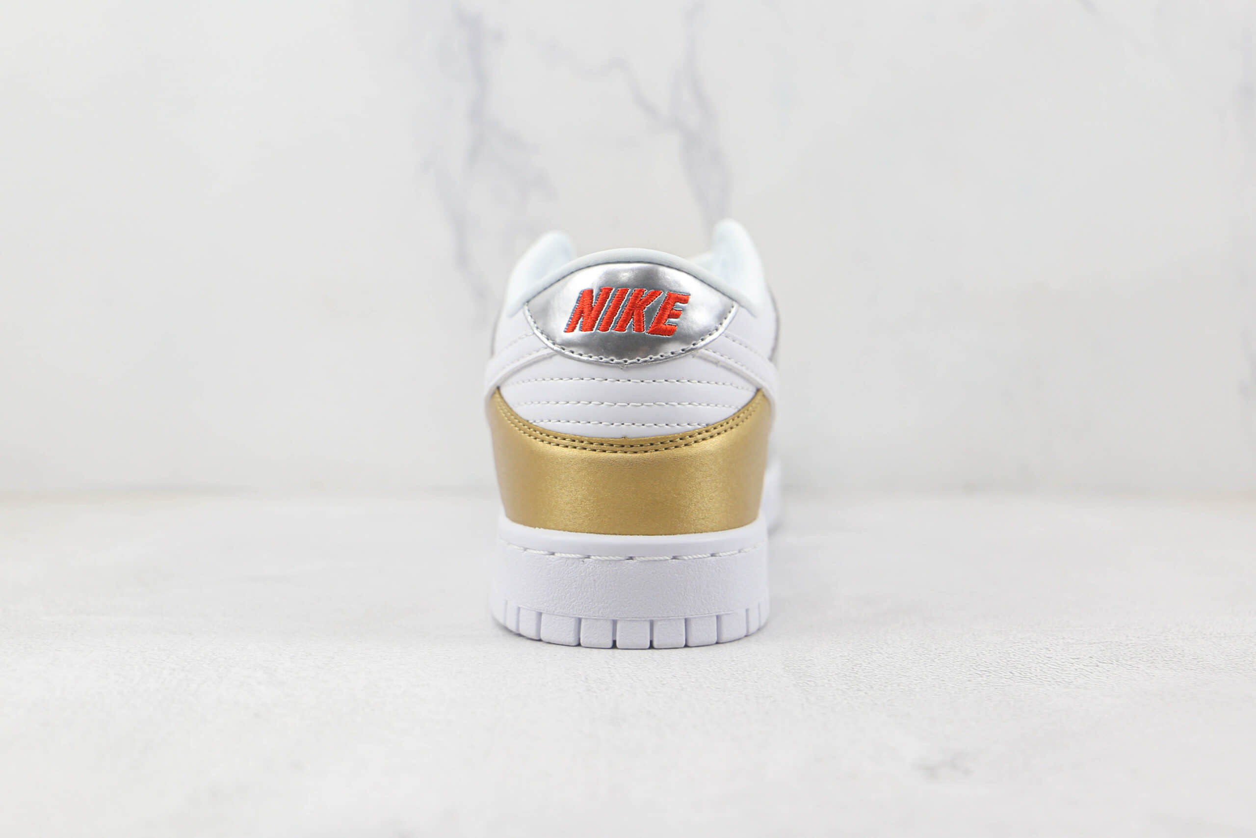 耐克Nike Dunk Low PRM Vast Grey纯原版本低帮DUNK白银金色板鞋原楦头纸板打造 货号：DH4403-700