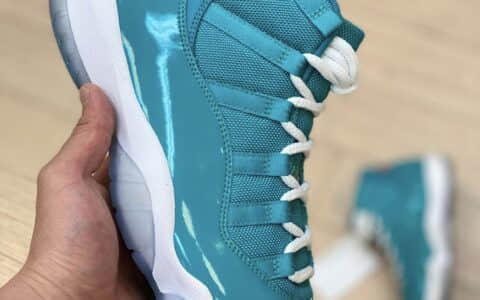 “海豚”AJ11 Sample实物曝光！会市售吗？