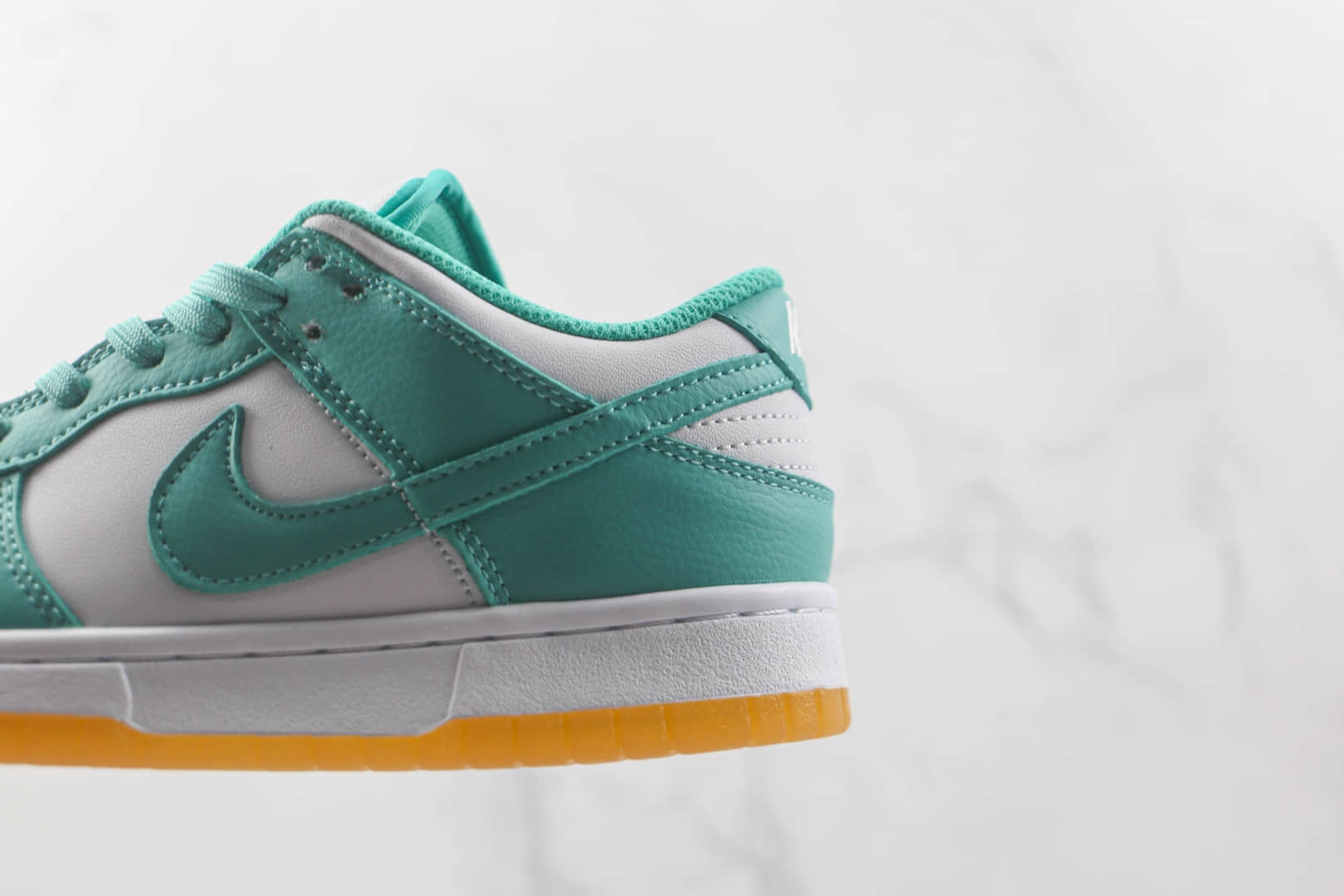 耐克Nike SB Dunk Low Pro纯原版本白绿生胶底复古板鞋原鞋开模一比一打造 货号：DV2190-100