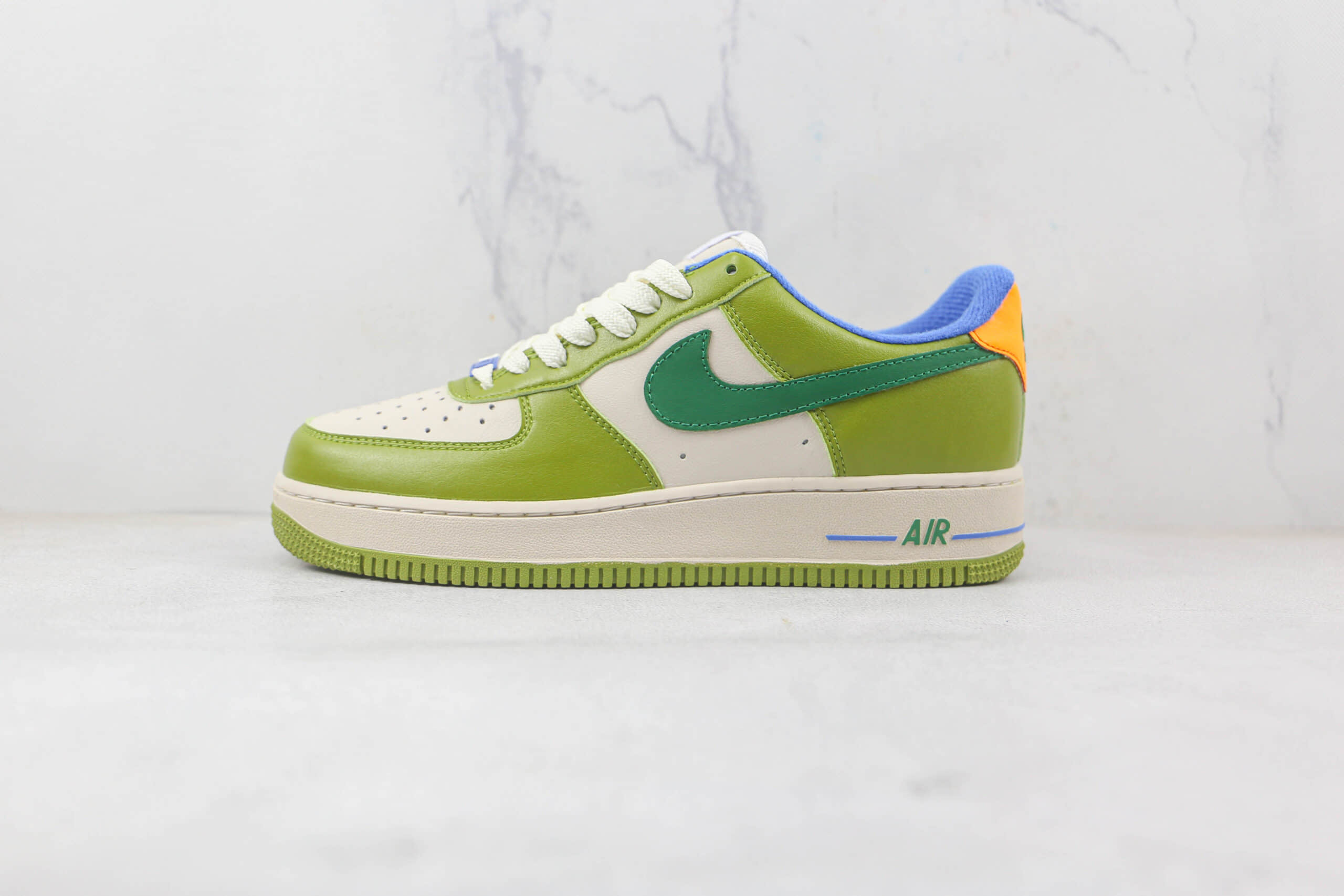 耐克Nike Air Force 1’07 Low纯原版本低帮空军一号牛油果绿板鞋原楦头纸板打造 货号：DG2296-007