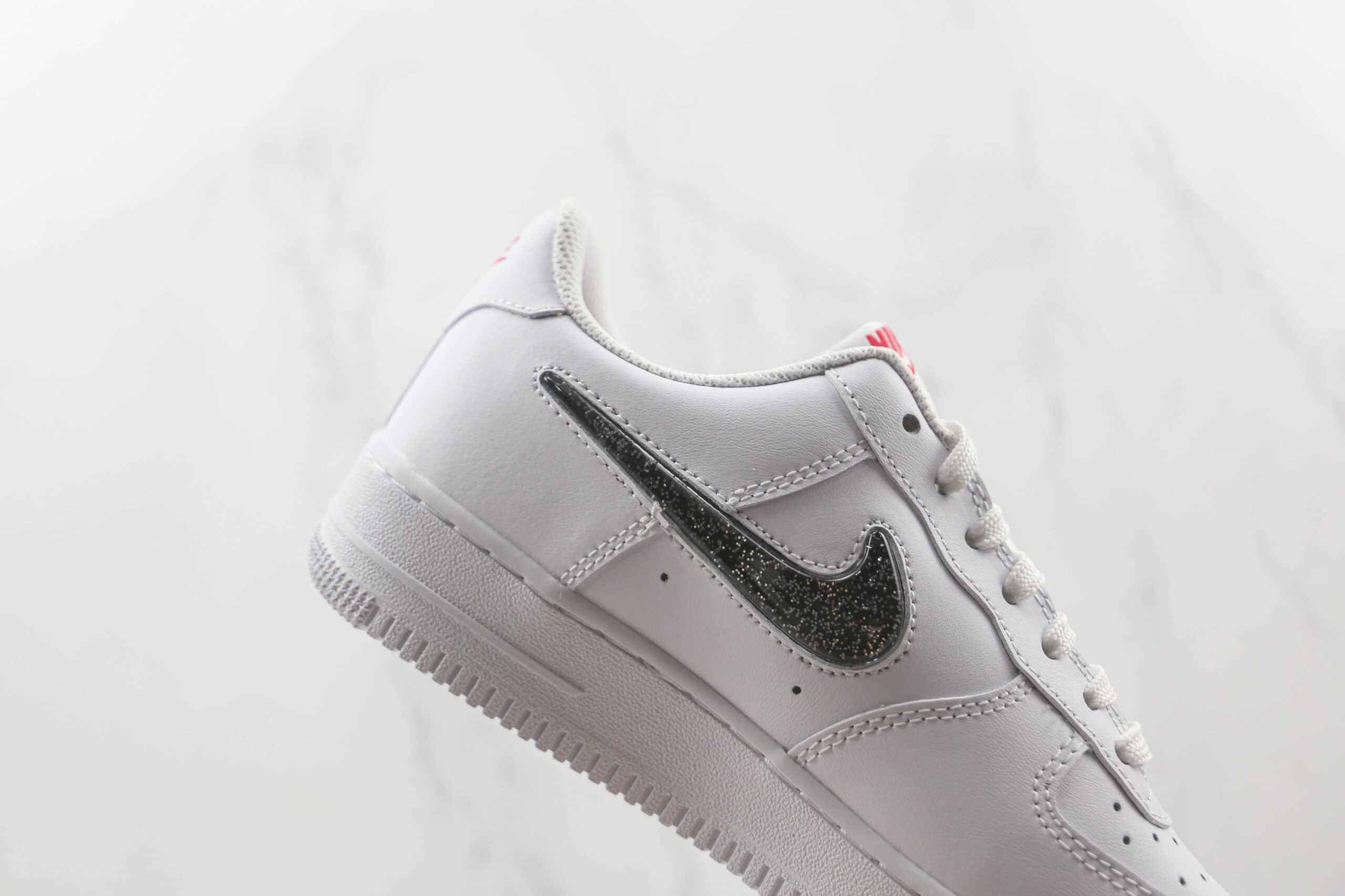 耐克Nike Air Force 1’07 Low纯原版本低帮AF1空军一号白色果冻钩原盒配件 货号：DC9651-100