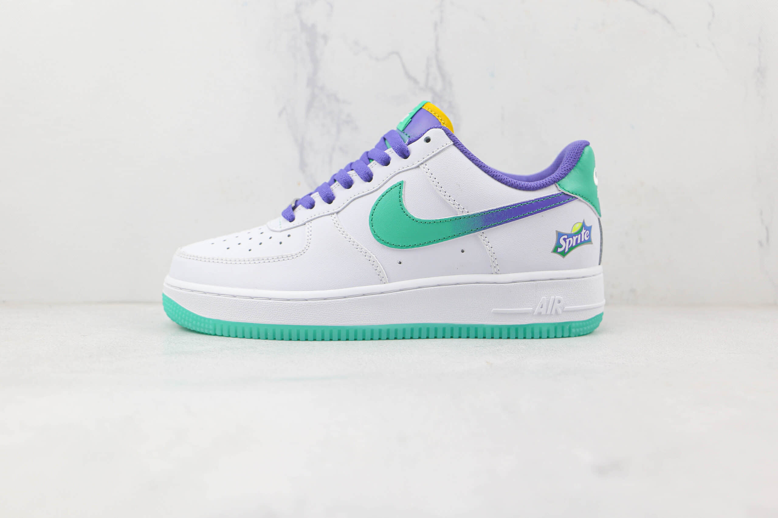 耐克Nike Air Force 1’07 Low纯原版本低帮AF1空军一号雪碧限定内置气垫 货号：BS8873-806