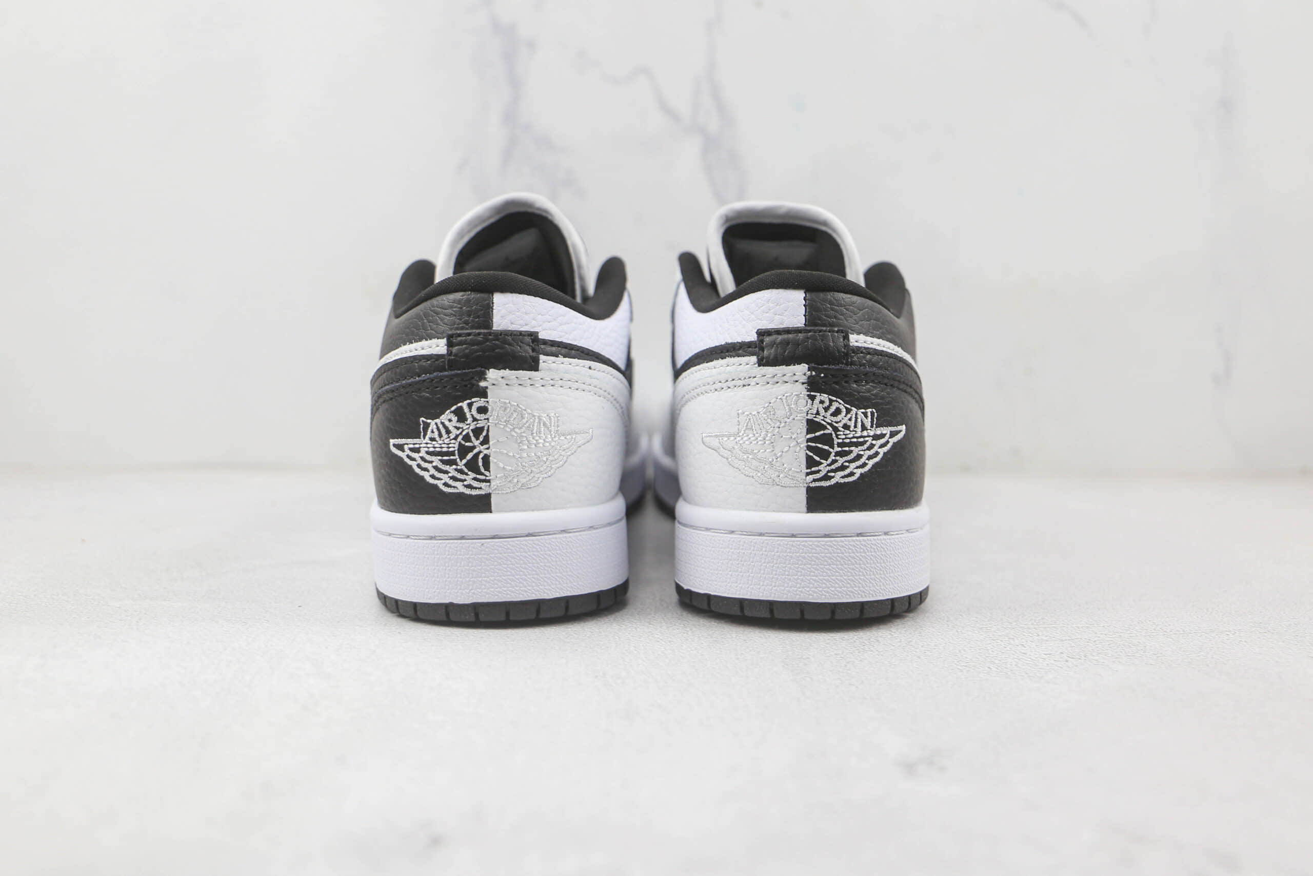 乔丹Air Jordan 1 Low Homage纯原版本低帮AJ1黑白阴阳熊猫板鞋原鞋开模一比一打造 货号：DR0502-101