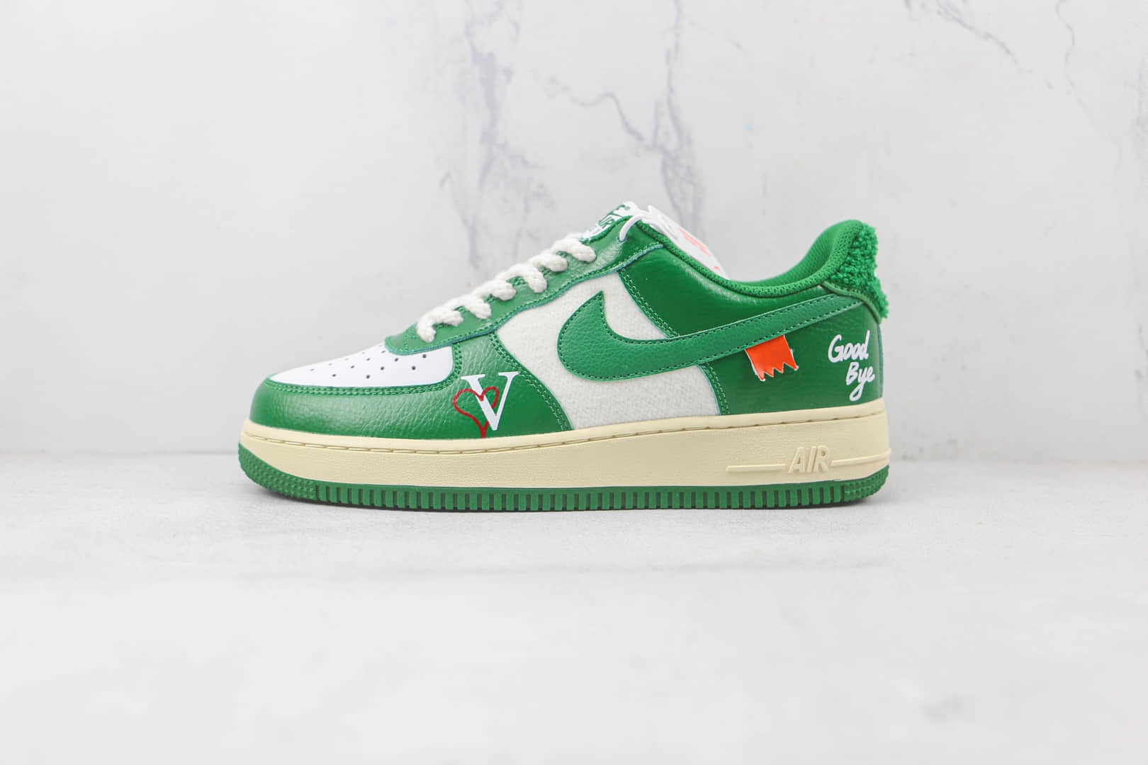 耐克Nike Air Force 1 07 Low Good bye纯原版本低帮空军一号白绿色板鞋内置气垫 货号：DO5220-131