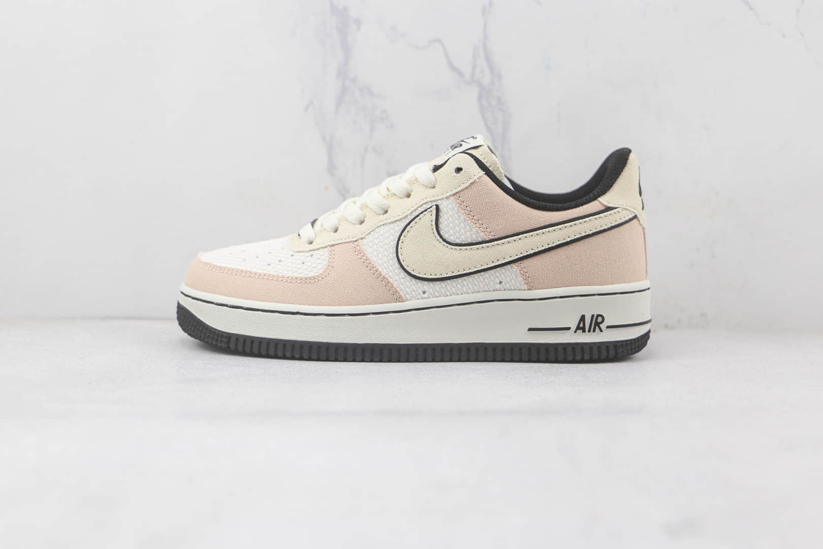 耐克Nike Air Force 1’07 Low纯原版本低帮空军一号白粉拼接板鞋内置气垫 货号：315122-668