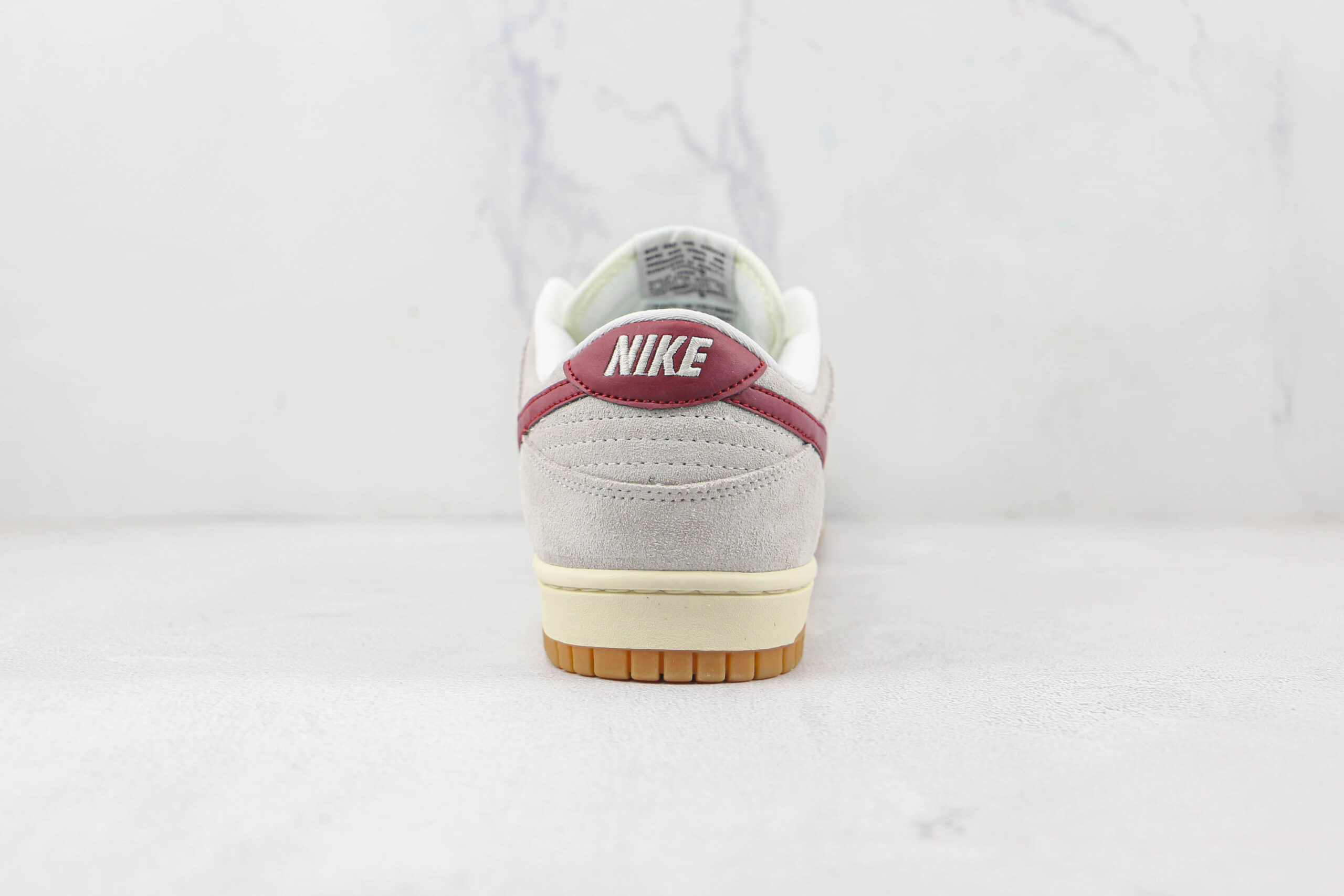 耐克Nike SB Dunk Low纯原版本低帮SB DUNK复古酒红灰配色板鞋原鞋开模一比一打造 货号：HC0808-200