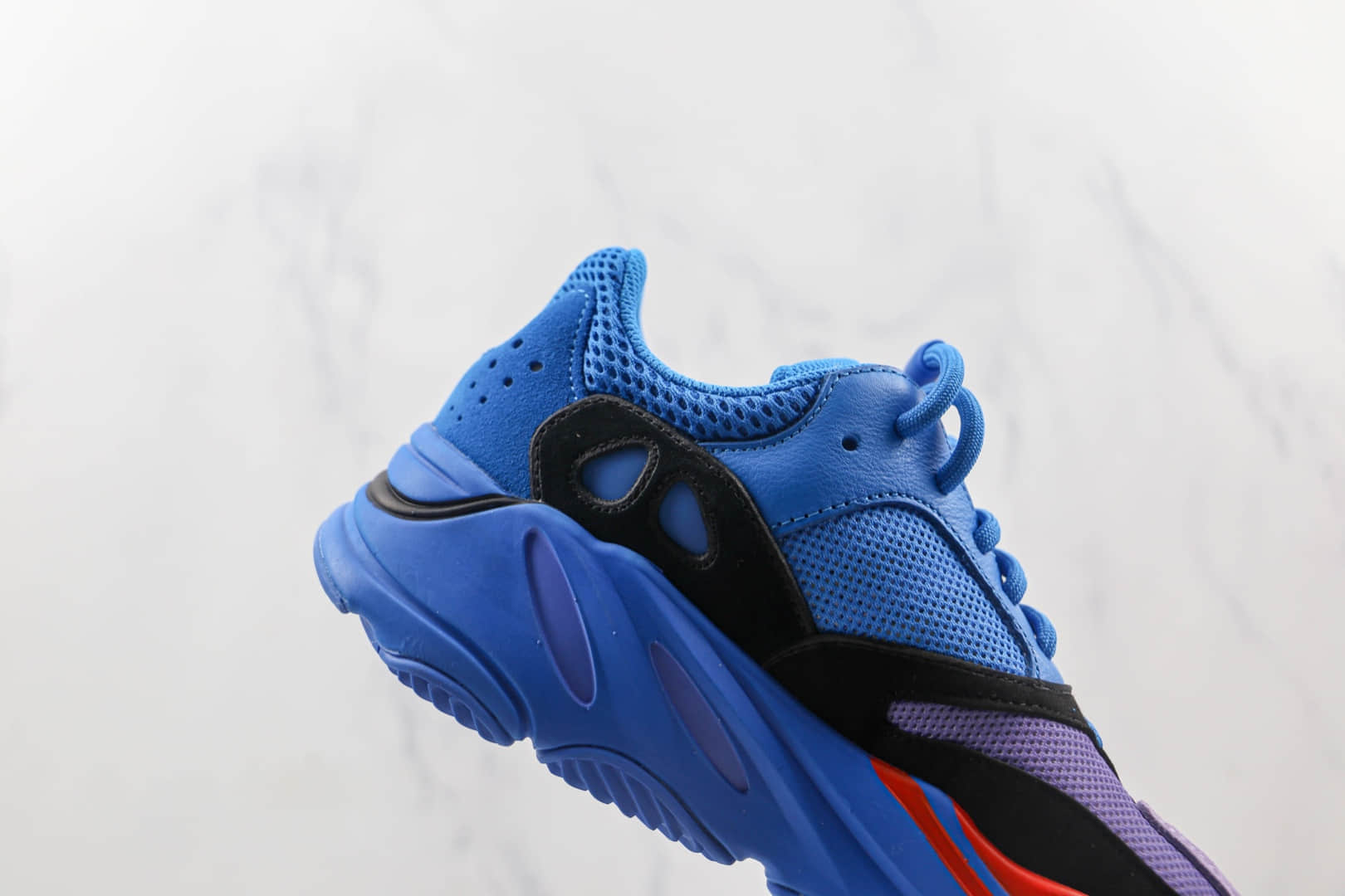 阿迪达斯Adidas Yeezy Boost 700 Hi-Res Blue纯原版本椰子700黑篮紫色爆米花老爹鞋原档案数据开发 货号：HP6674
