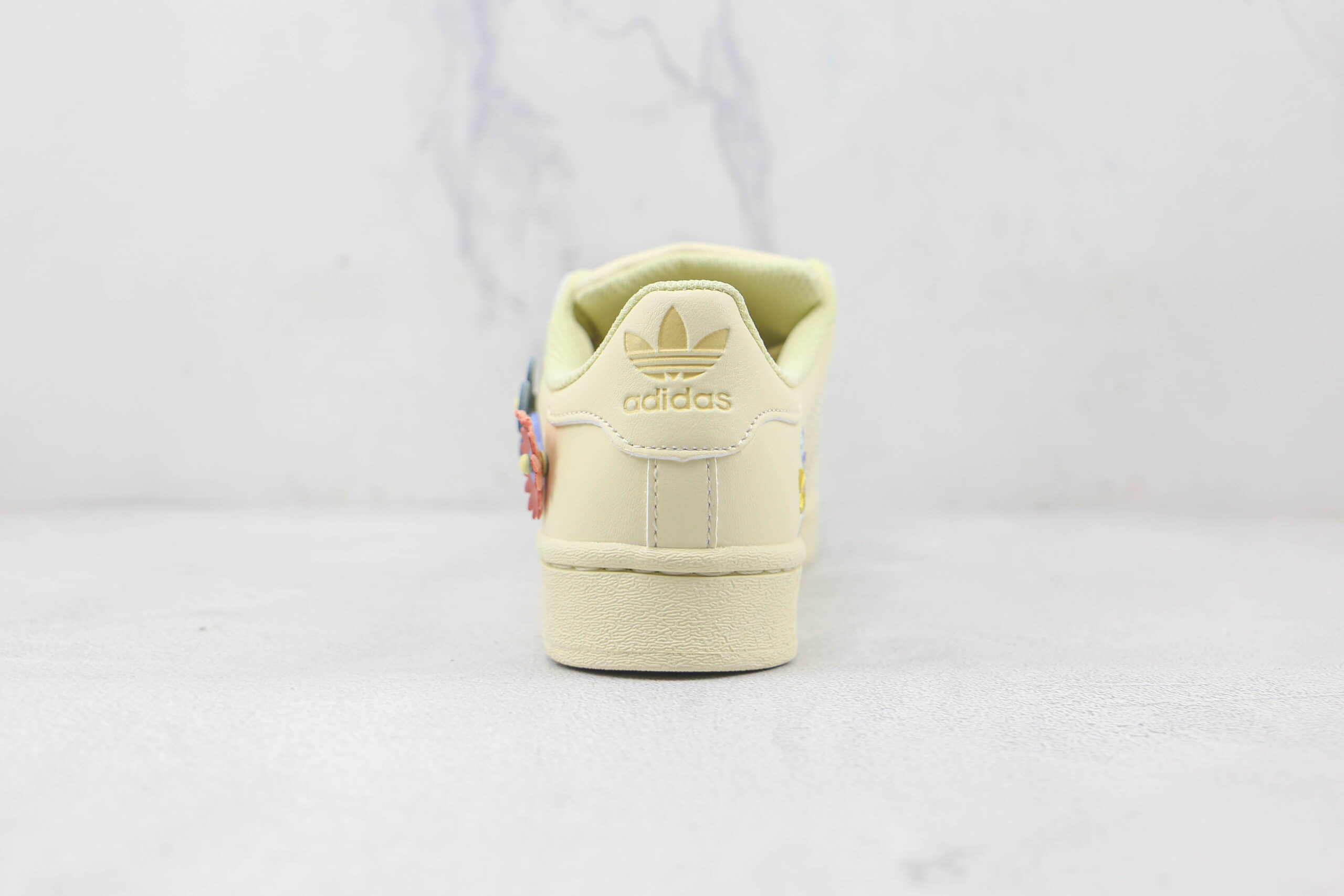 阿迪达斯Adidas Originals Superstar纯原版本三叶草贝壳头柠檬黄配色板鞋原楦头纸板打造 货号：GX2171