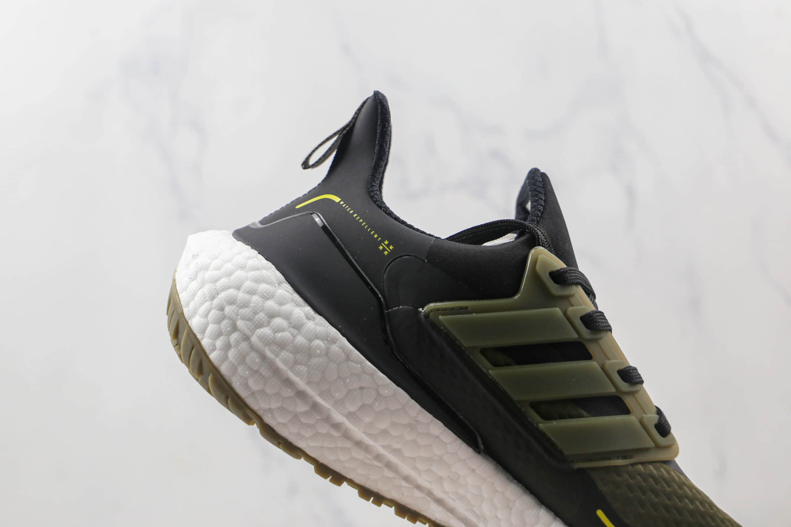 阿迪达斯Adidas Ultra Boost 21 Consortium纯原版本黑橄榄绿UB7.0爆米花跑鞋原档案数据开发 货号：S23896