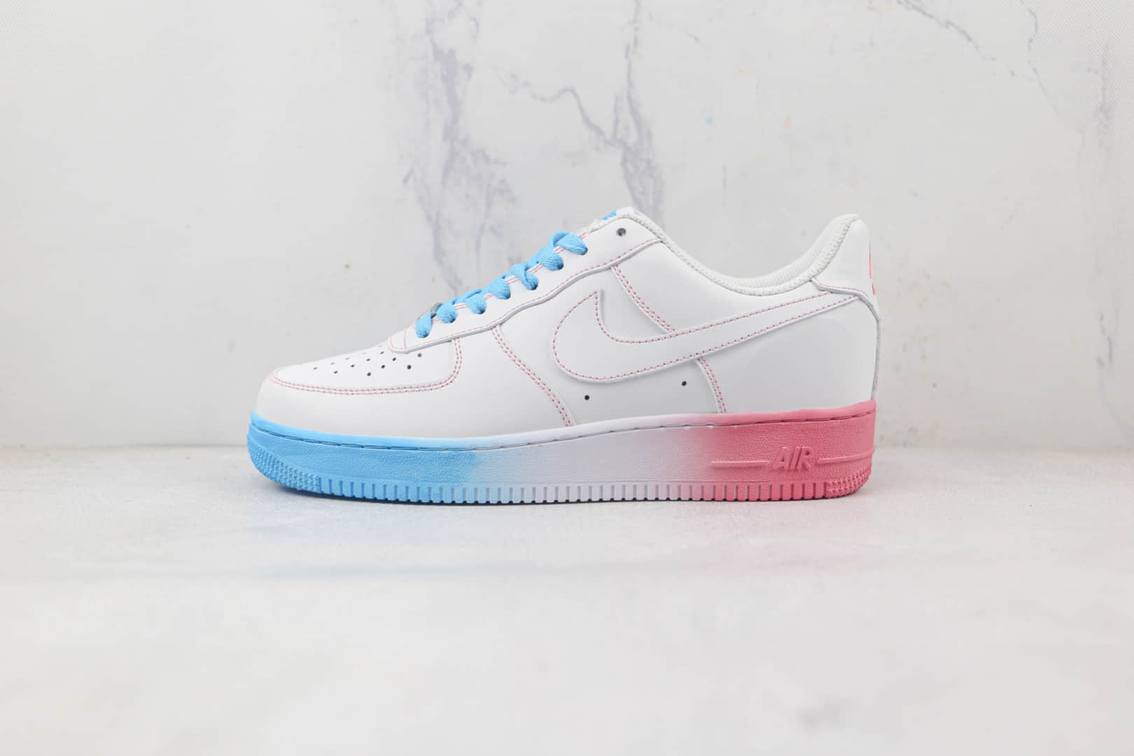 耐克Nike Air Force 1’07 Low纯原版本低帮空军一号蓝粉涂鸦板鞋内置气垫 货号：AF1234-008