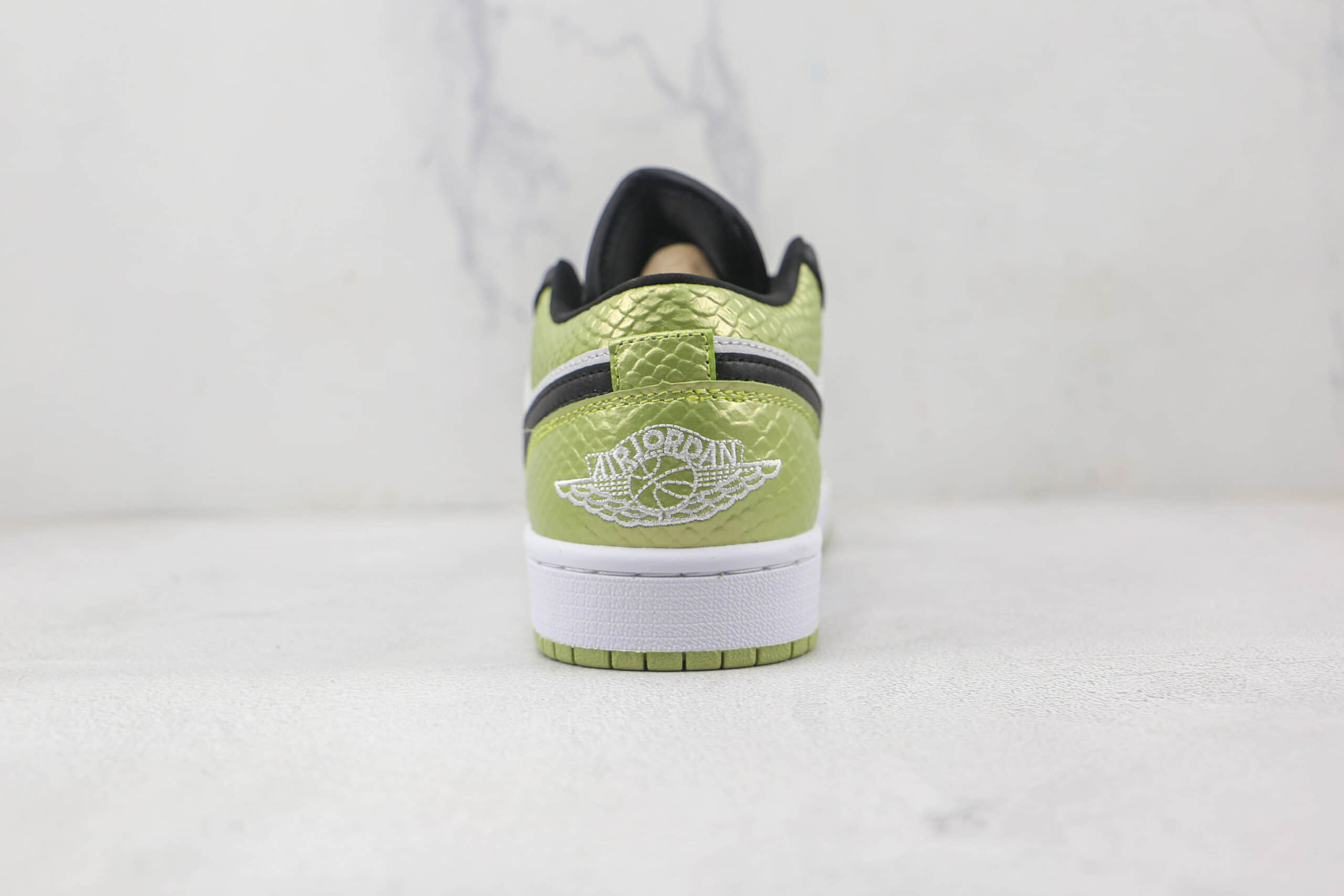 乔丹Air Jordan 1 Low Vivid Green Snakeskin纯原版本蛇纹黑绿脚趾低帮AJ1板鞋原鞋开模 货号：DX4446-301