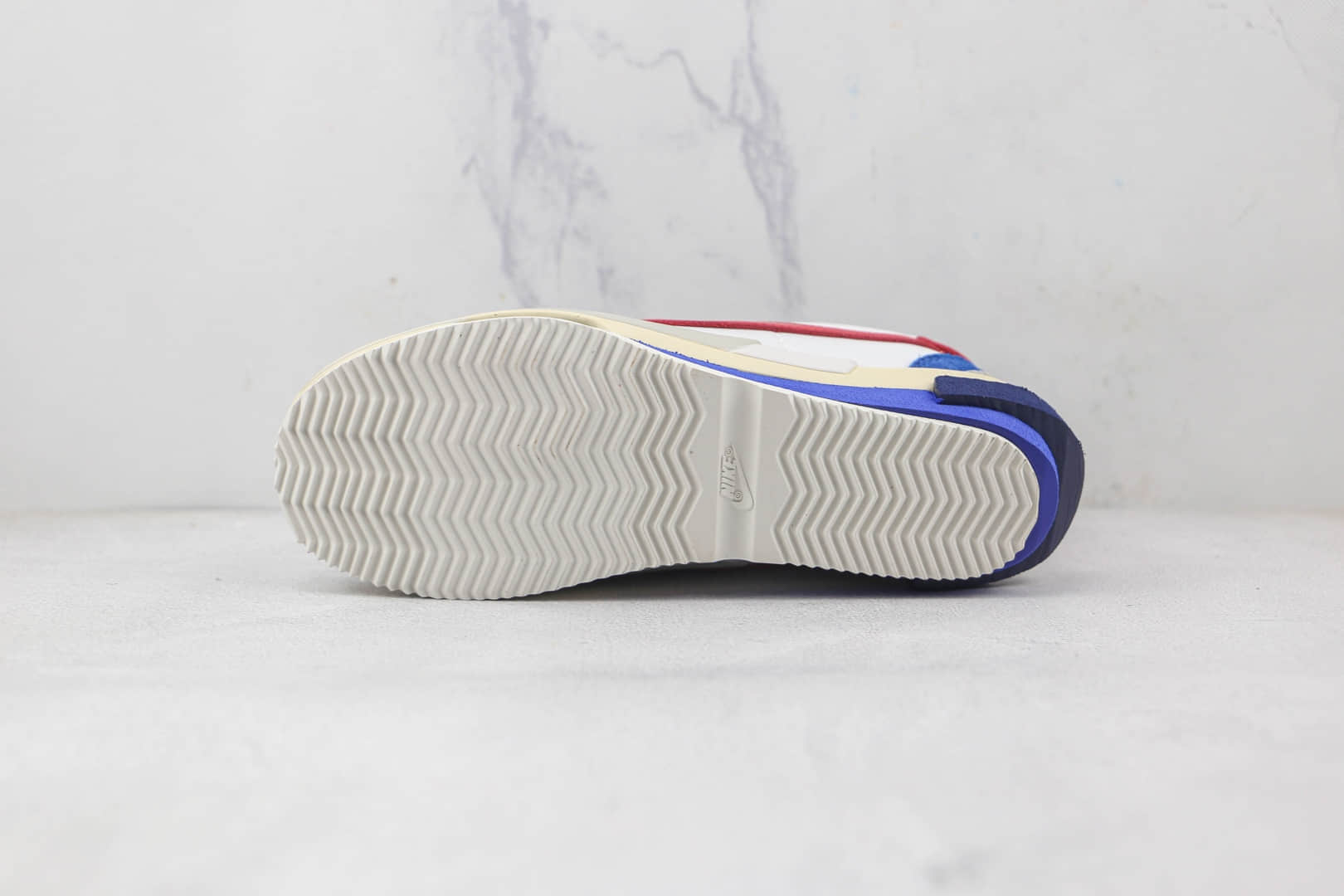 耐克Nike Air Zoom Cortez SP 4.0 Grey White x Sacai联名款纯原版本厚底阿甘白红双勾老爹鞋原盒原标 货号：DQ0581-100