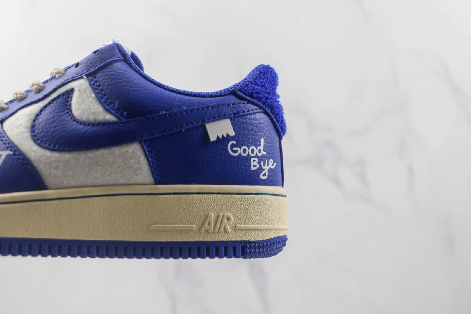 耐克Nike Air Force 1’07 Low纯原版本低帮空军一号Good Bye印花蓝色板鞋原楦头纸板打造 货号：DO5220-165