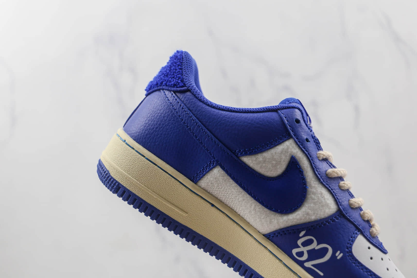 耐克Nike Air Force 1’07 Low纯原版本低帮空军一号Good Bye印花蓝色板鞋原楦头纸板打造 货号：DO5220-165