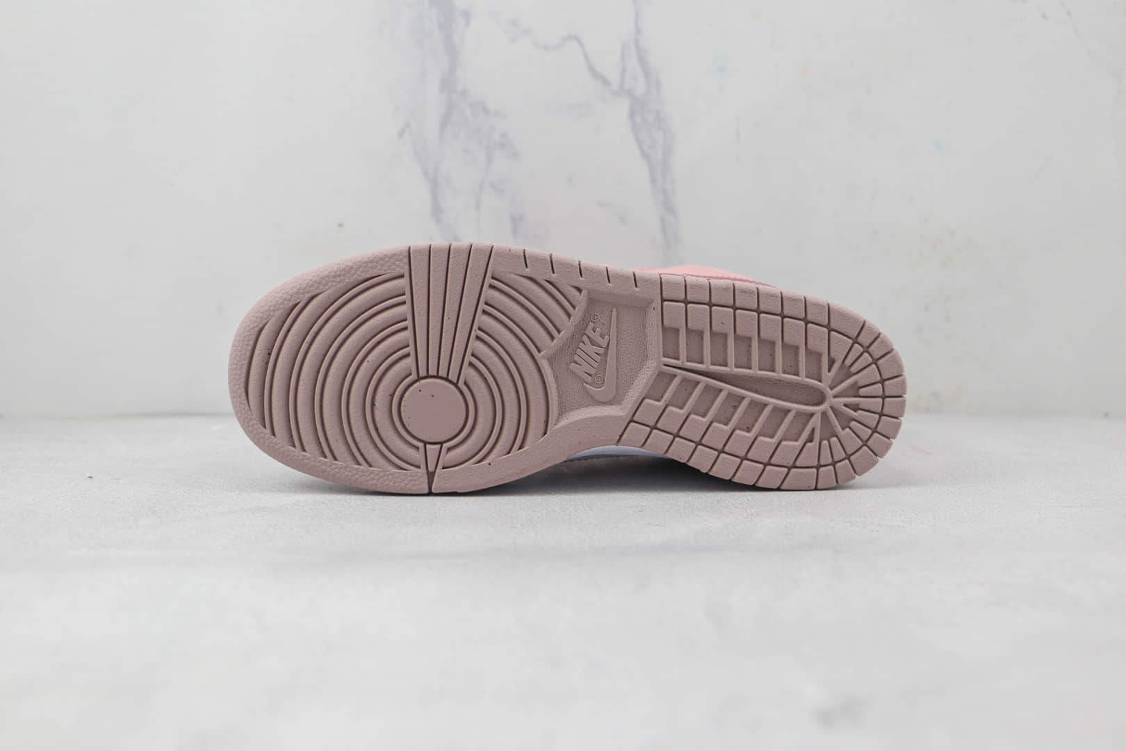 耐克Nike Dunk Low GS Pink Velvet纯原版本低帮DUNK粉丝绒情人节板鞋原档案数据开发 货号：DO6485-600
