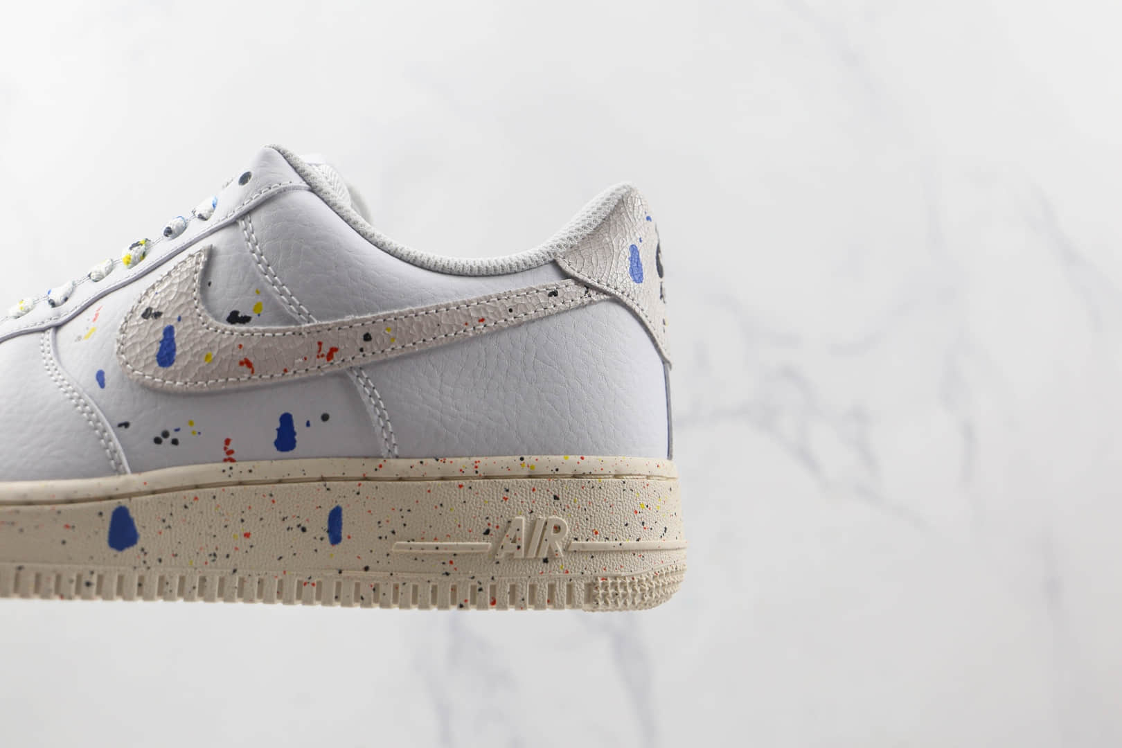 耐克Nike Air Force 1’07 Low纯原版本低帮空军一号彩虹斑点配色板鞋内置气垫 货号：CZ0330-100