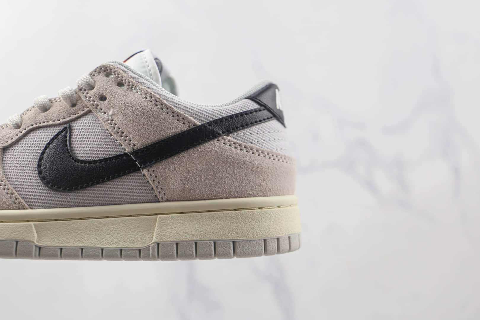 耐克Nike Dunk Low纯原版本白灰黑勾低帮SB DUNK板鞋原档案数据开发 货号：DO9776-001
