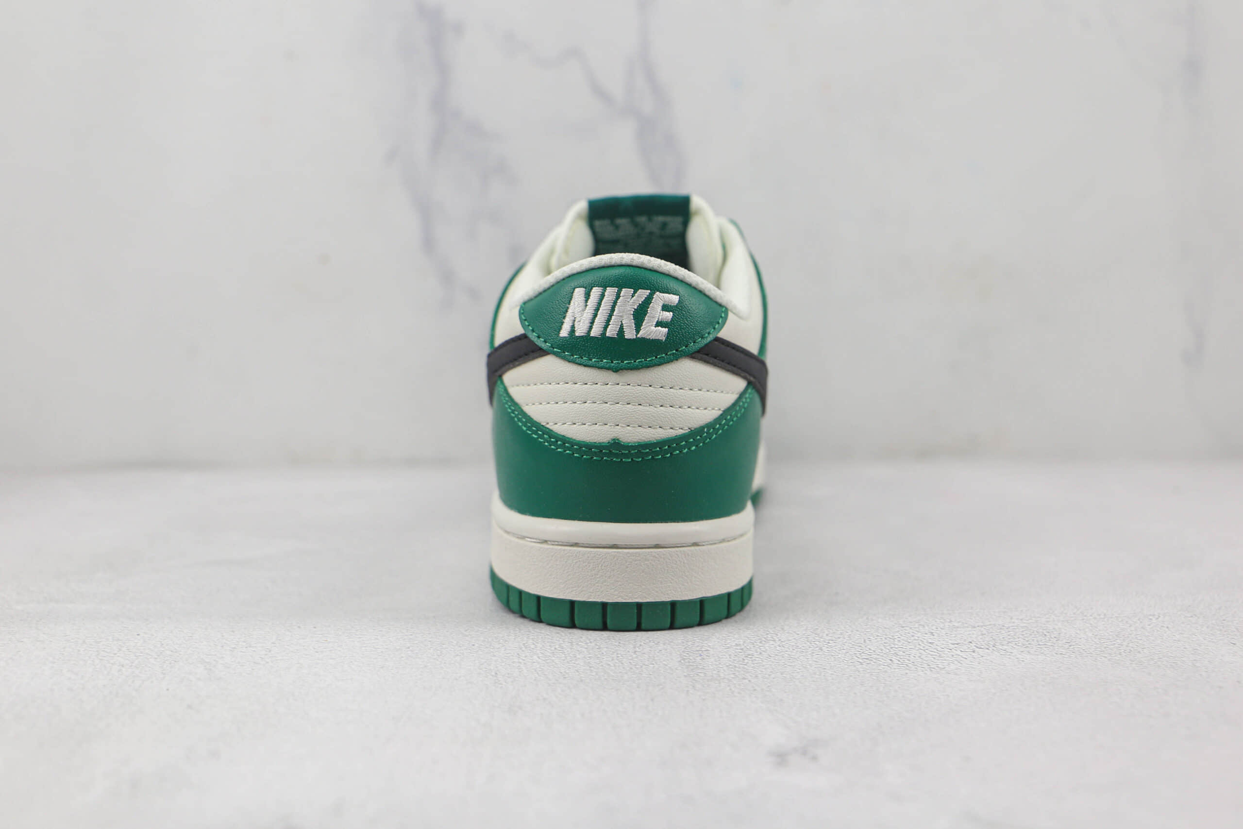 耐克Nike SB Dunk Low纯原版本低帮SB DUNK白绿黑钩板鞋原档案数据开发 货号：DR9654-100