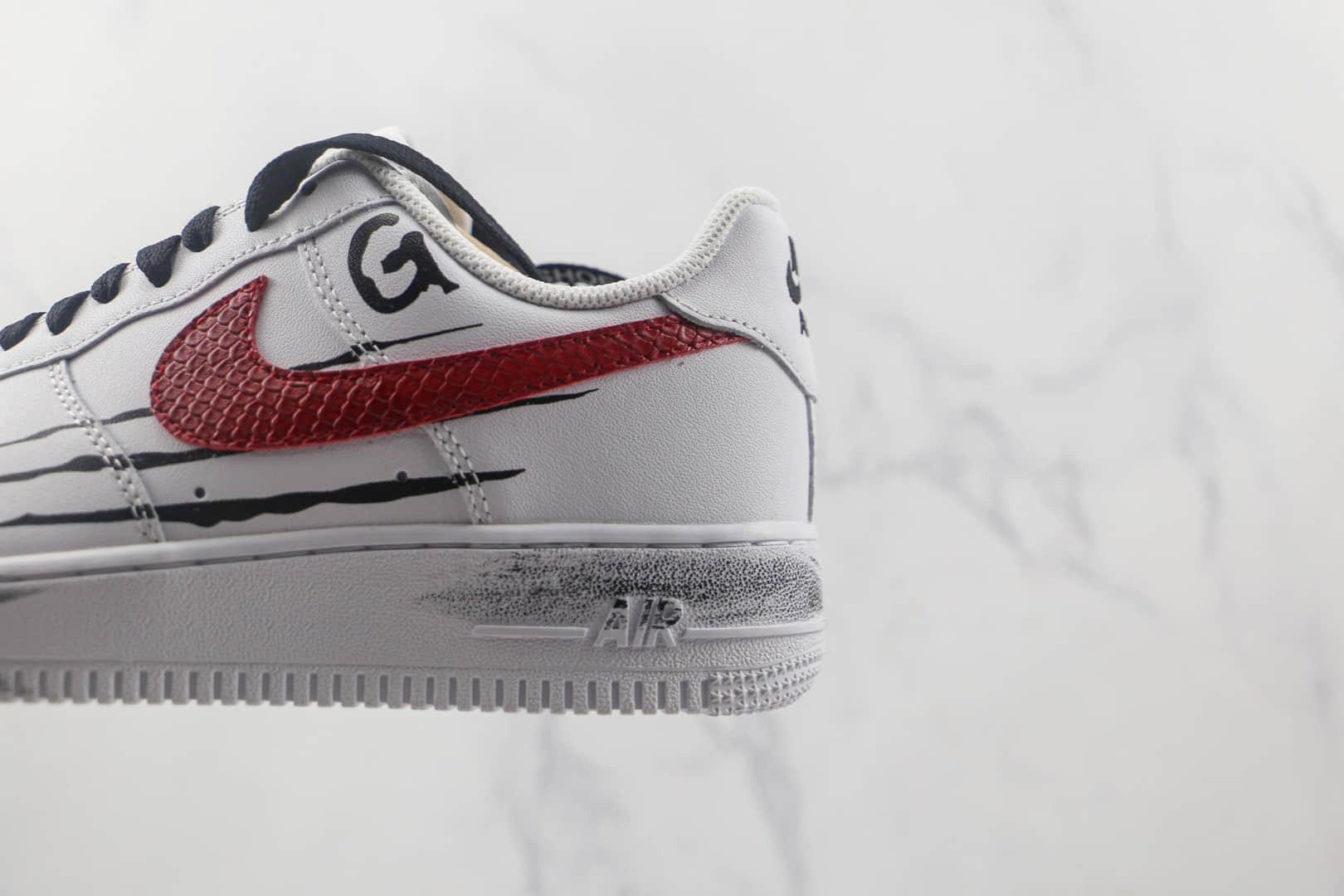 耐克Nike Air Force 1 07 Low纯原版本低帮空军一号狼爪涂鸦配色板鞋内置气垫 货号：CW2288-111