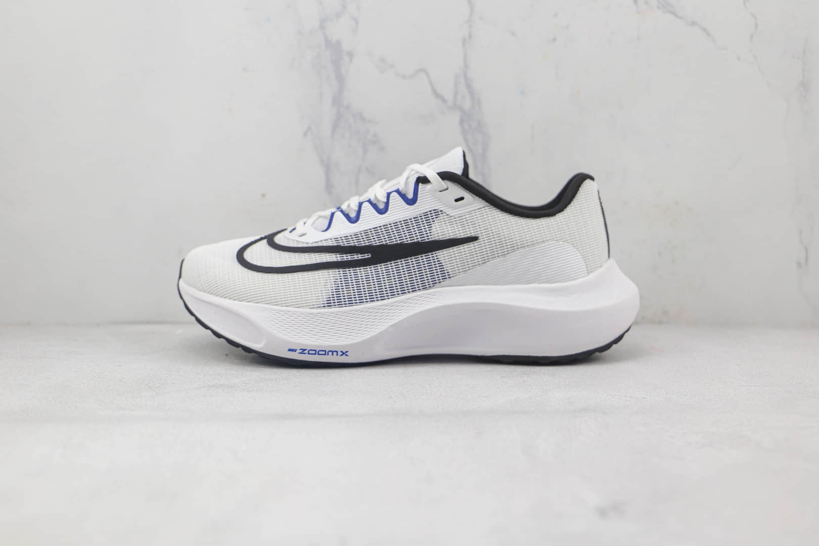 耐克Nike Zoom Fly 5纯原版本白黑蓝色Fly5碳板跑步鞋原楦头纸板打造 货号：DM8968-100