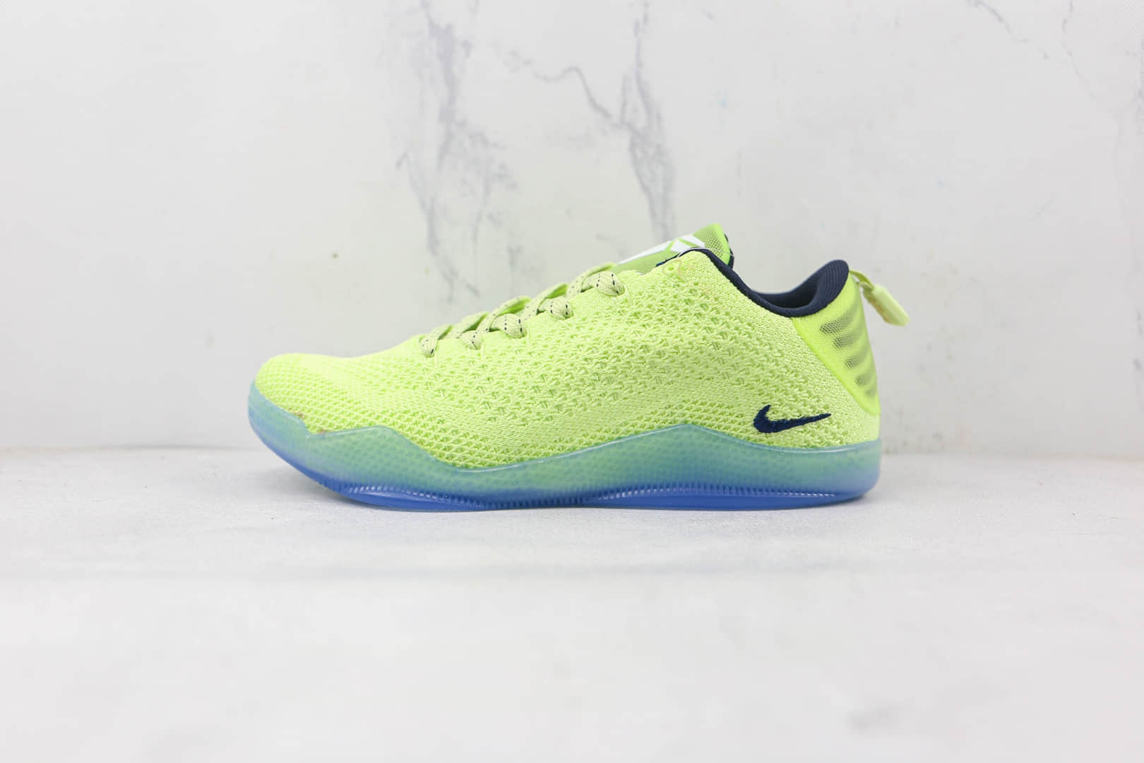 耐克Nike Kobe 11 Low 4KB Liquid Lime纯原版本科比11代毒液配色篮球鞋原楦头纸板打造 货号：824463-334