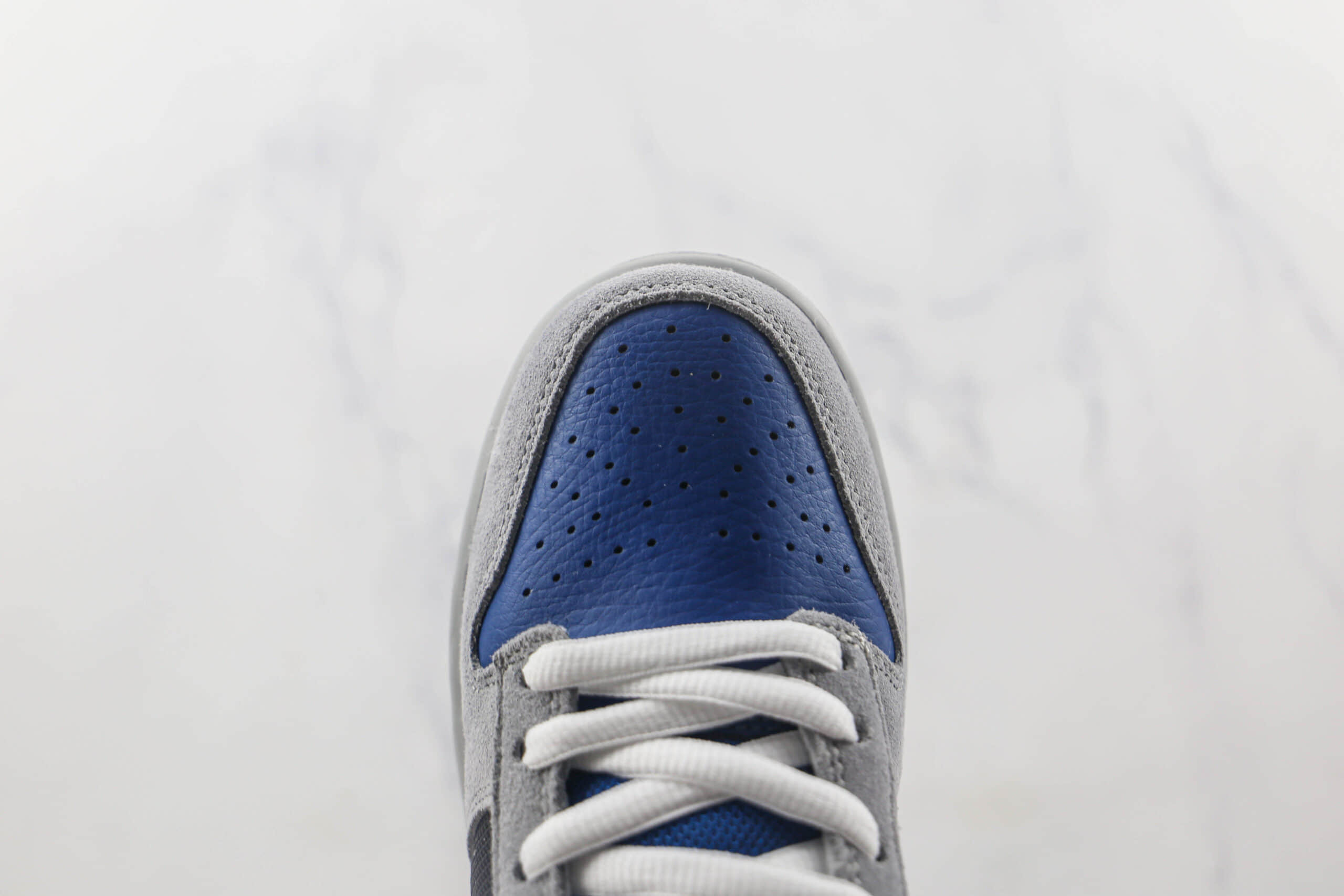 耐克Nike SB Dunk Low Warriors纯原版本低帮SB DUNK皇家蓝灰色绒面大学白勾板鞋内置气垫 货号：304292-013