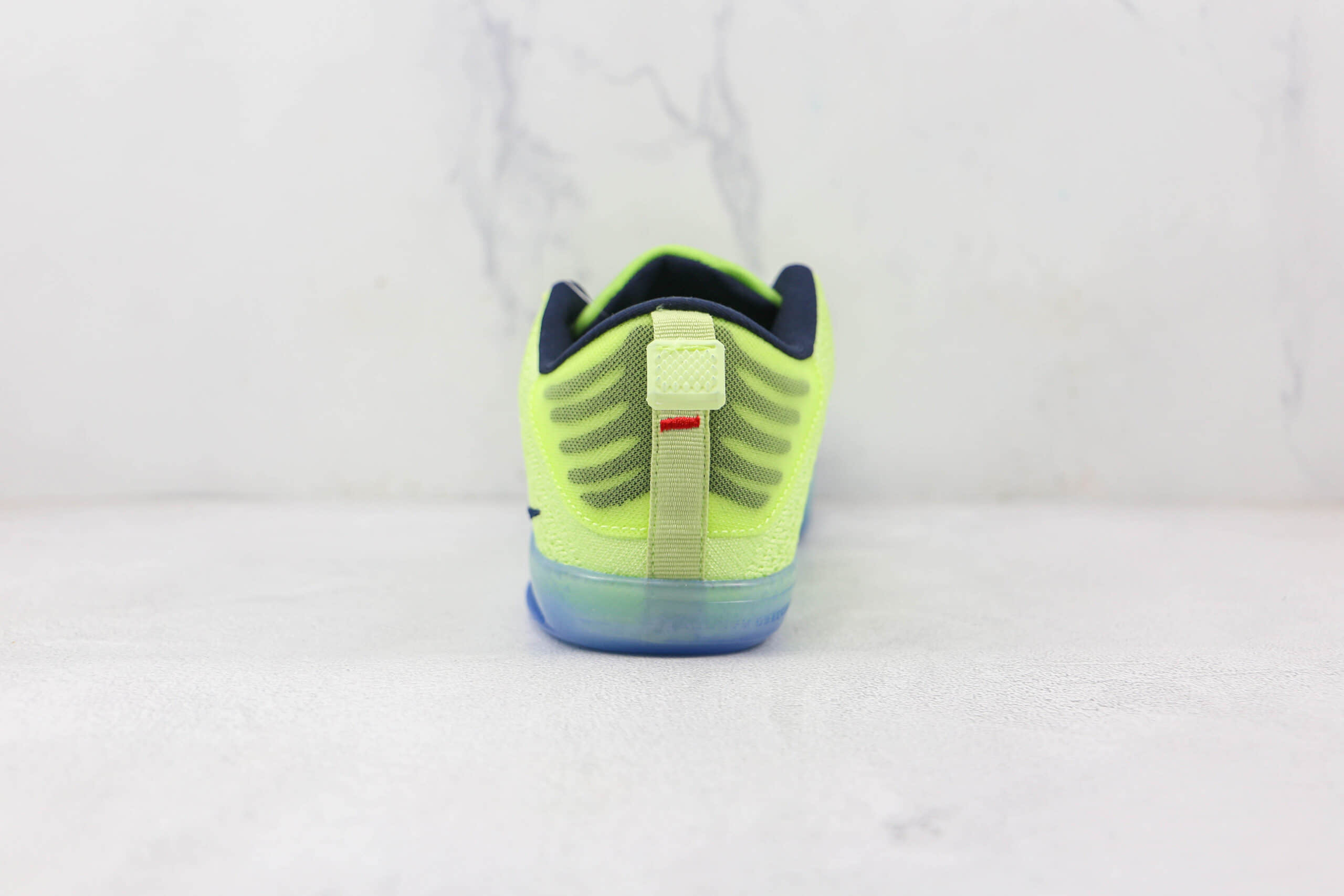 耐克Nike Kobe 11 Low 4KB Liquid Lime纯原版本科比11代毒液配色篮球鞋原楦头纸板打造 货号：824463-334