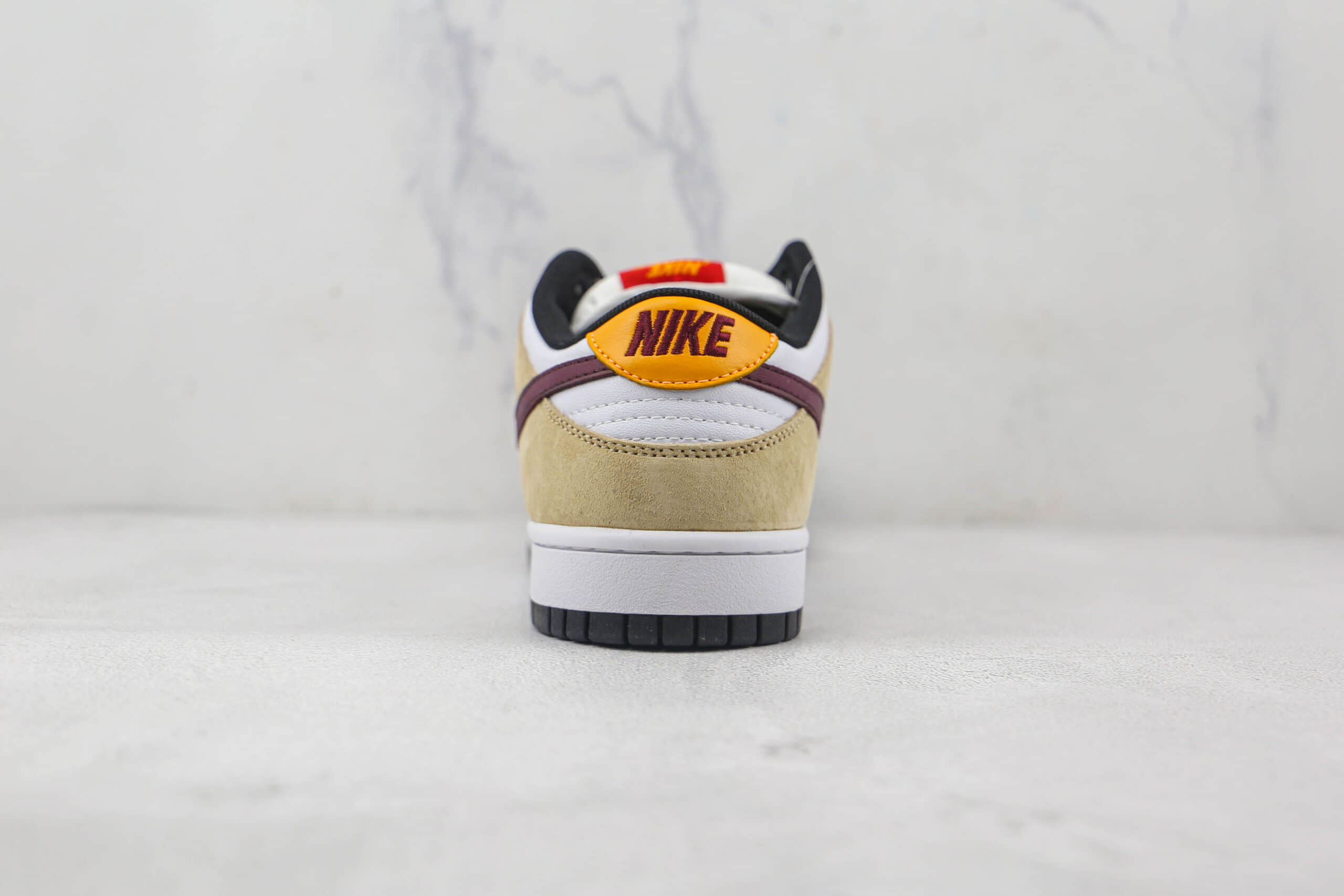 耐克Nike Dunk Low纯原版本低帮DUNK酒红钩板鞋原楦头纸板打造 货号：304292-161