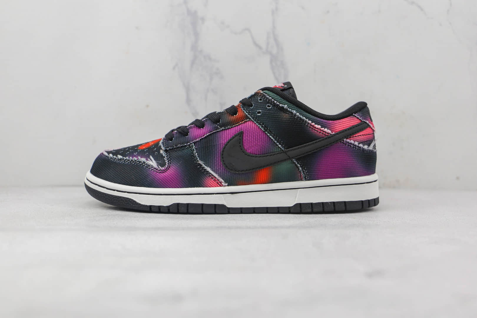 耐克Nike Dunk Low Graffiti低帮DUNK街头涂鸦黑紫扎染板鞋原盒原标 货号：DM0108-002