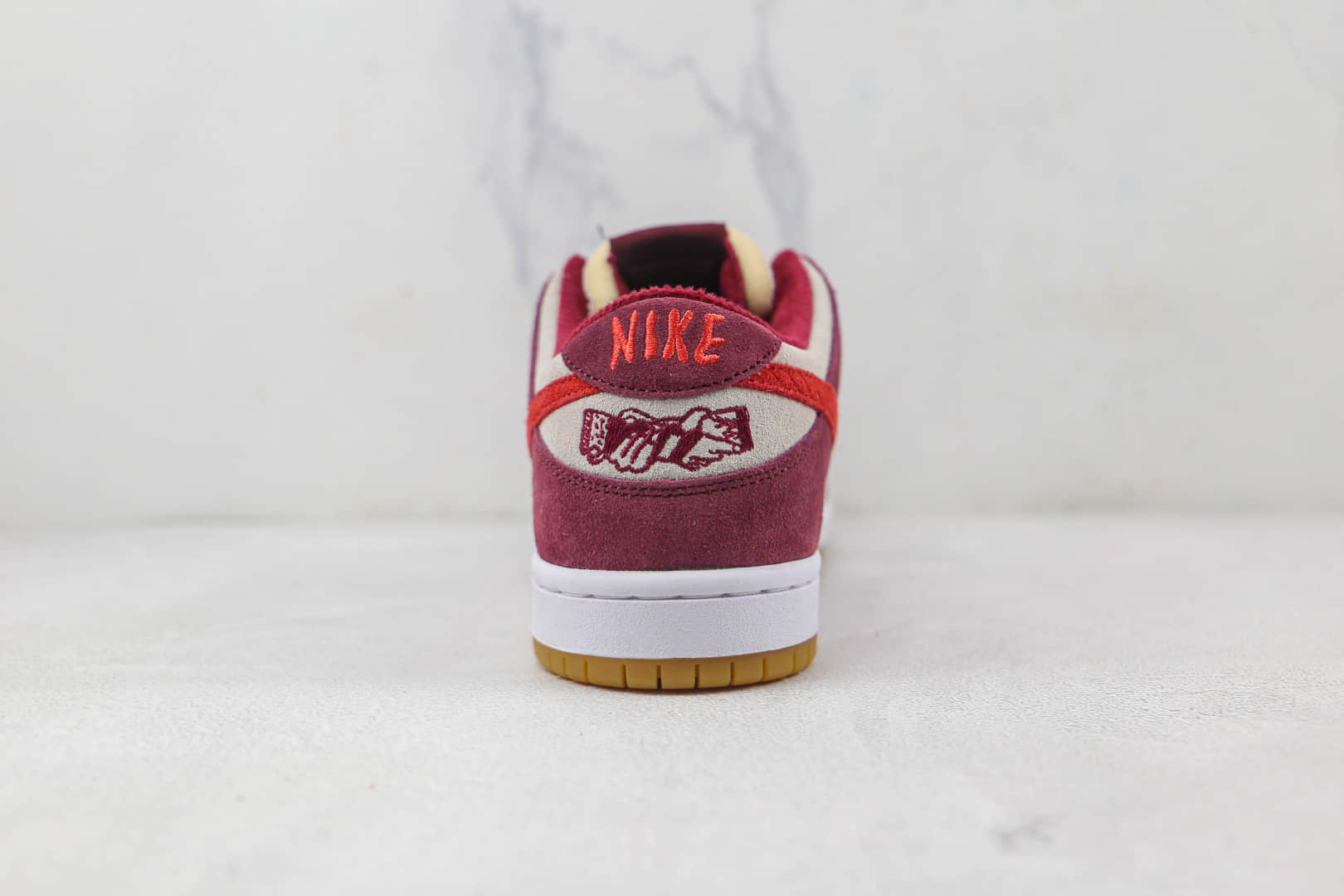 耐克Nike SB Dunk Low Pro Color纯原版本低帮SB DUNK灯芯绒酒红色板鞋内置气垫 货号：DX4589-600