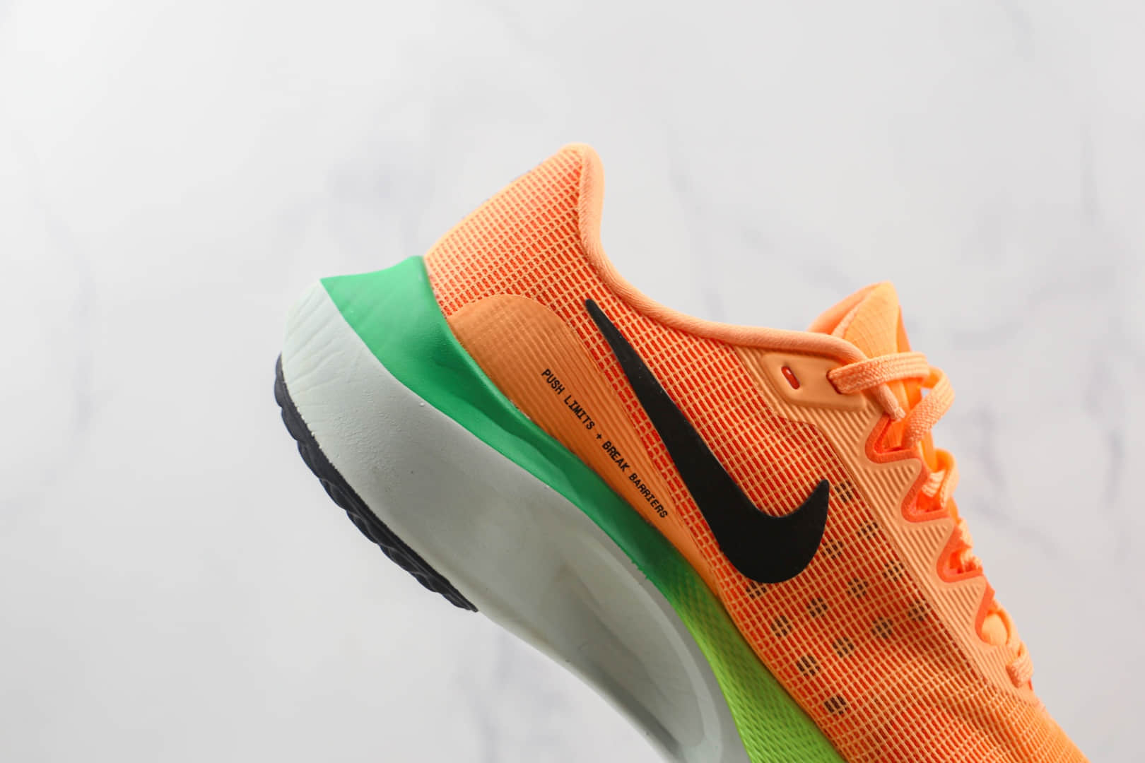 耐克Nike Zoom Fly 5纯原版本橘绿色碳板Fly5跑步鞋原楦头纸板打造 货号：DM8974-800