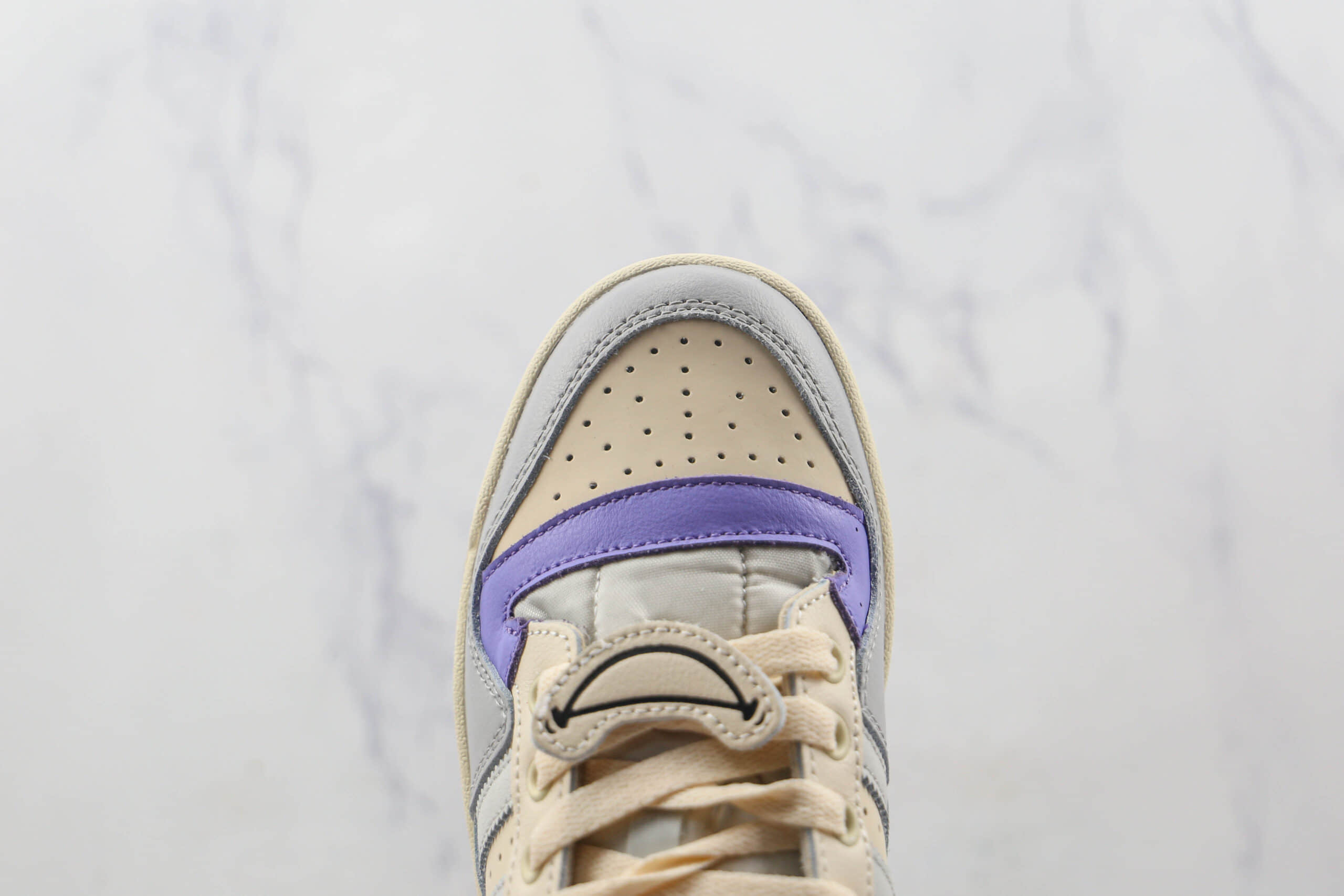 阿迪达斯Adidas originals Forum 84 low纯原版本低帮Forum84魔术贴复古板鞋原楦头纸板打造 货号：GW4426