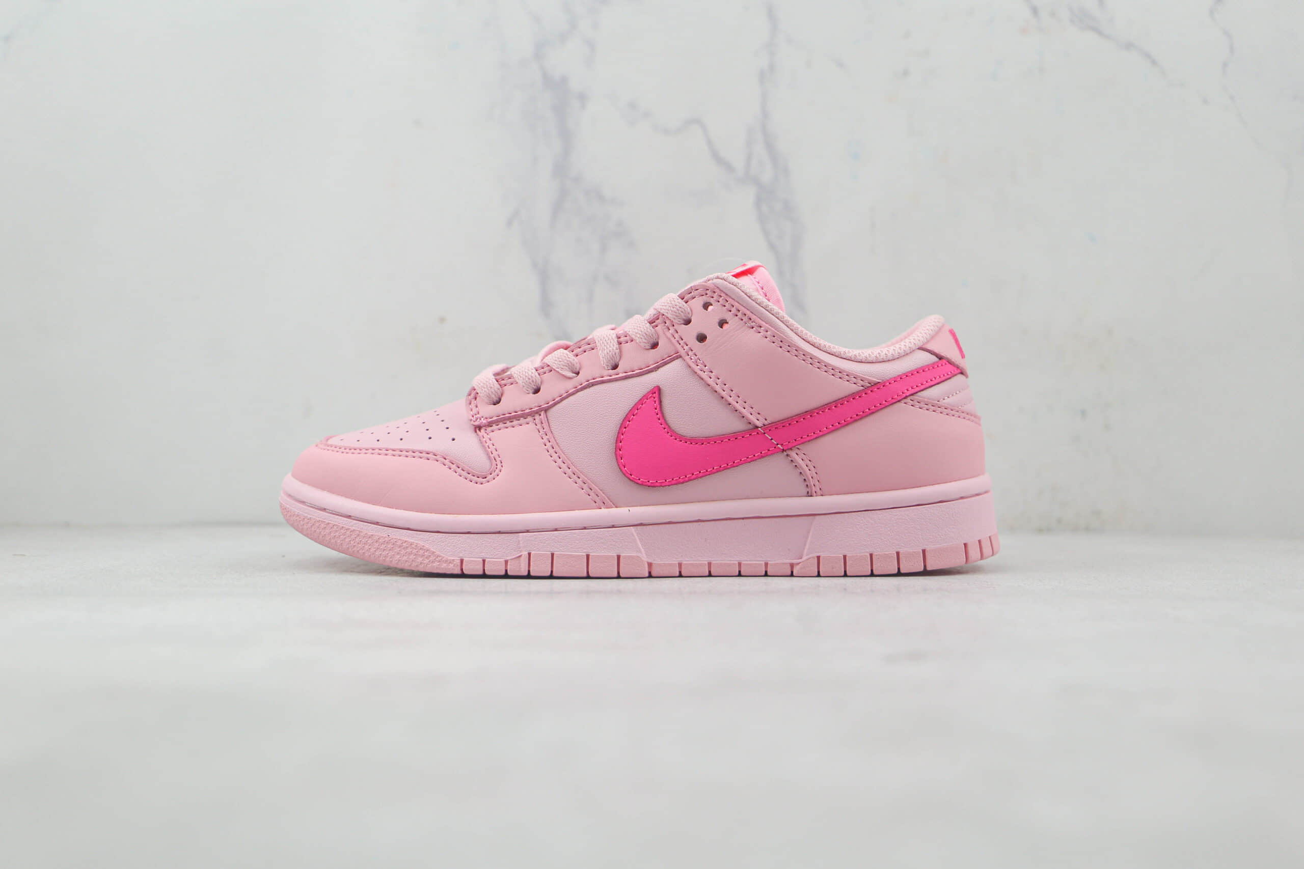 耐克Nike Dunk Low Triple Pink莆田纯原版本天花板DUNK小猪佩奇粉色板鞋原鞋开模一比一打造 货号：DH9756-600