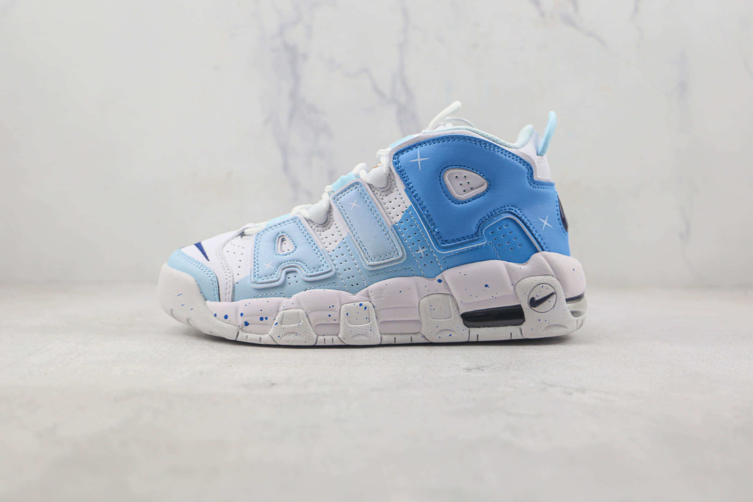 耐克Nike Air More Uptempo莆田纯原复刻版本皮蓬珍珠白蓝渐变篮球鞋原档案数据开发 货号：DH9719-100
