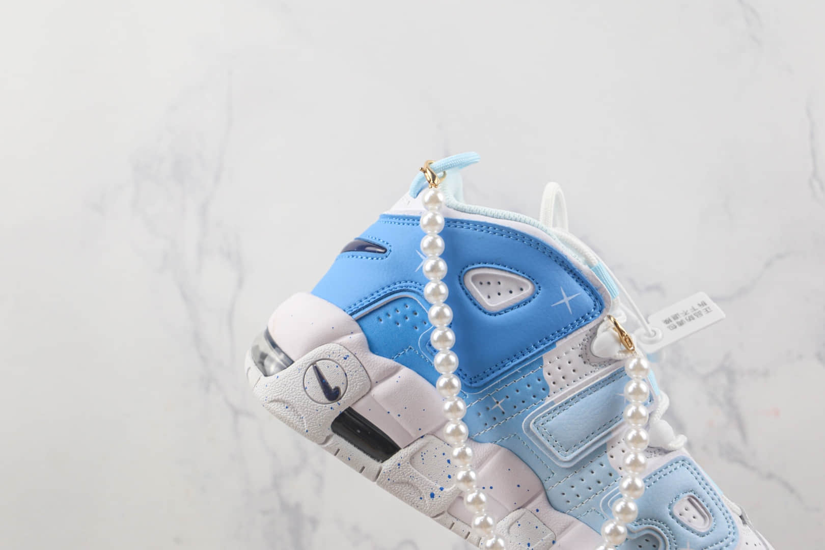 耐克Nike Air More Uptempo莆田纯原复刻版本皮蓬珍珠白蓝渐变篮球鞋原档案数据开发 货号：DH9719-100