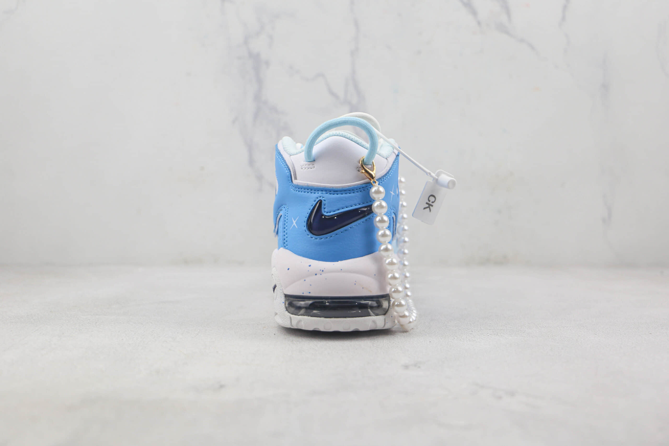 耐克Nike Air More Uptempo莆田纯原复刻版本皮蓬珍珠白蓝渐变篮球鞋原档案数据开发 货号：DH9719-100