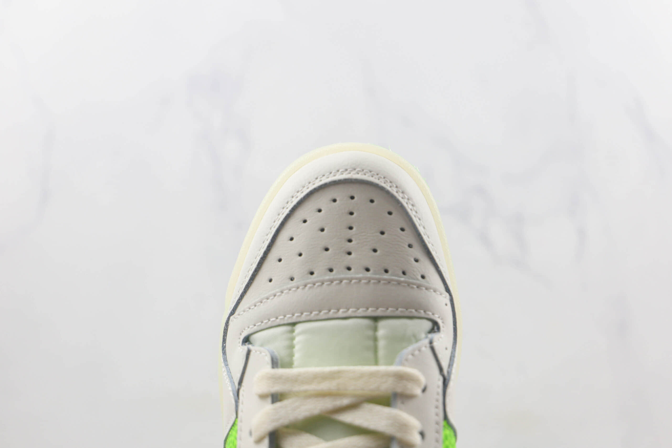 阿迪达斯Adidas originals Forum 84 low莆田纯原复刻版本Forum84魔术贴白绿色复古板鞋原楦头纸板打造 货号：FY8018