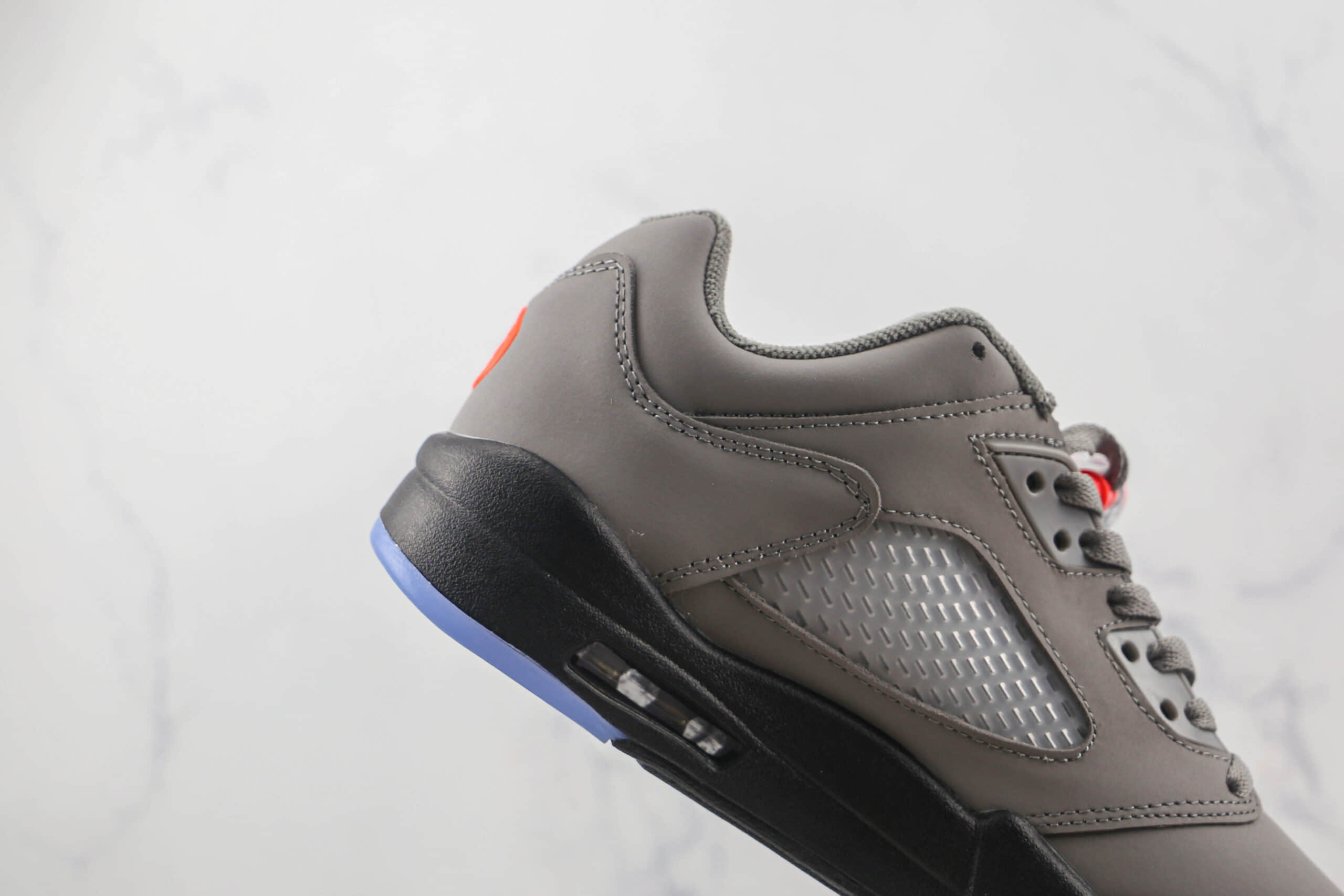 乔丹Air Jordan Retro 5 Low莆田纯原版本灰黑色AJ5篮球鞋原楦头纸板打造 货号：DX6325-204