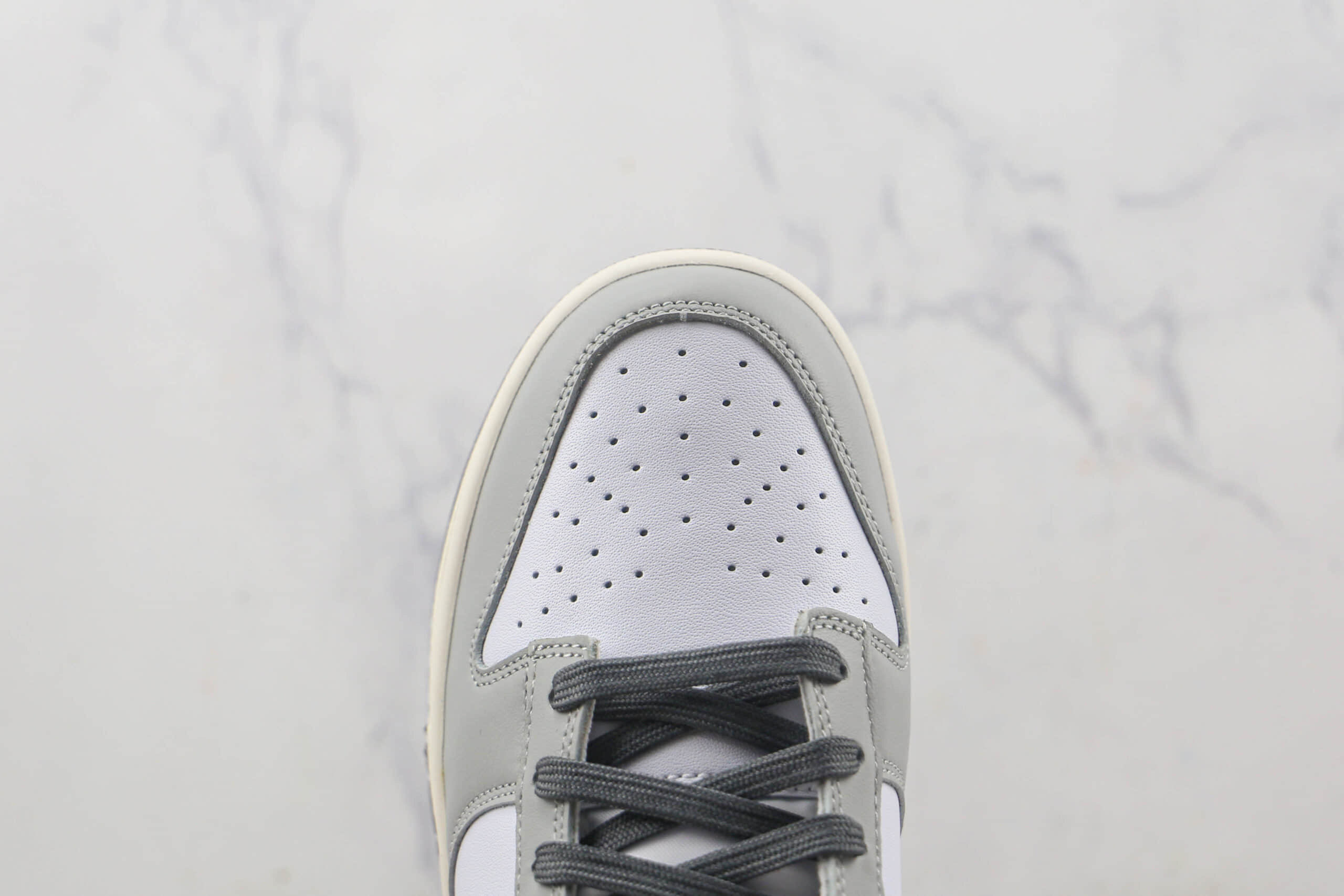 耐克Nike SB Dunk Low WMNS Light Smoke Grey天花板纯原版本低帮SB DUNK迪奥配色板鞋内置气垫 货号：DD1503-117