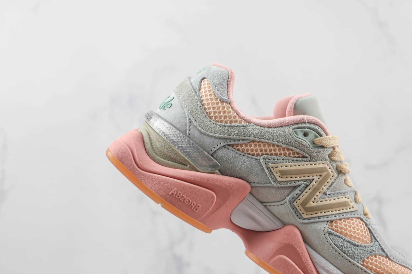 新百伦New Balance 9060 lnside Voices天花板纯原复刻版本灰粉色NB9060复古慢跑鞋原盒原标 货号：U9060JG1