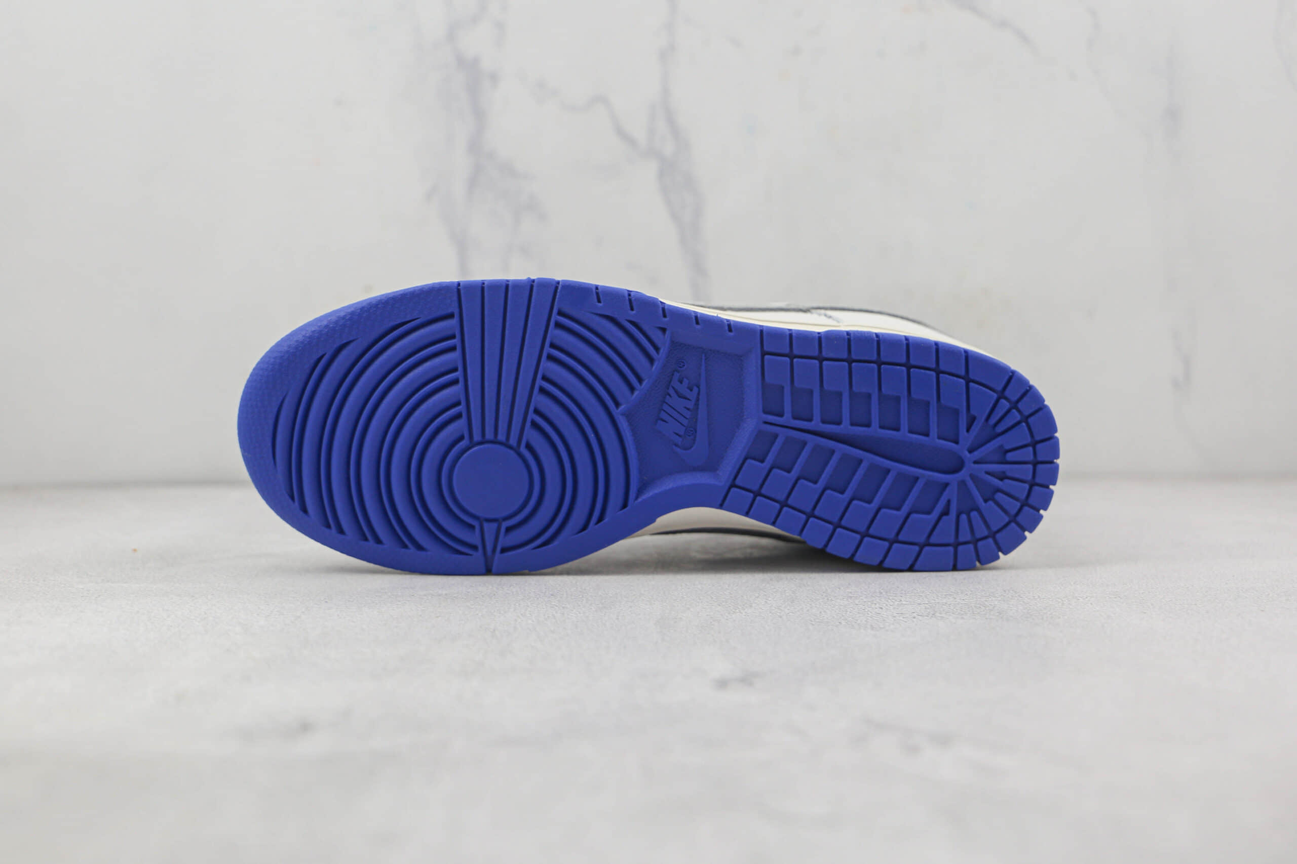 耐克Nike SB Zoom Dunk Low莆田纯原复刻天花板SB DUNK浅灰色板鞋原楦头纸板打造 货号：AH7978-992
