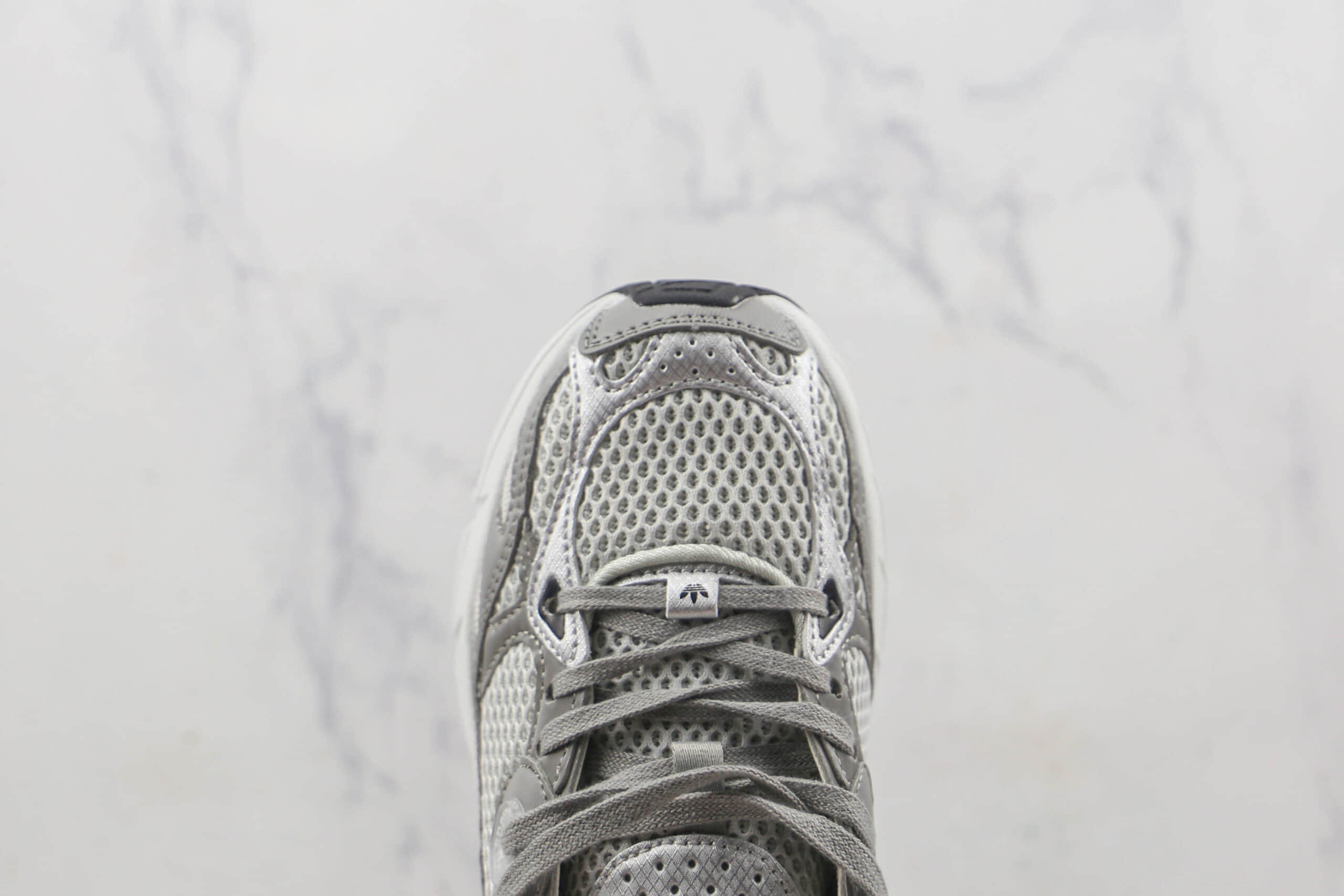 阿迪达斯adidas original Astir莆田纯原复刻天花板三叶草astir灰银色复古慢跑鞋原盒原标 货号：GZ3569