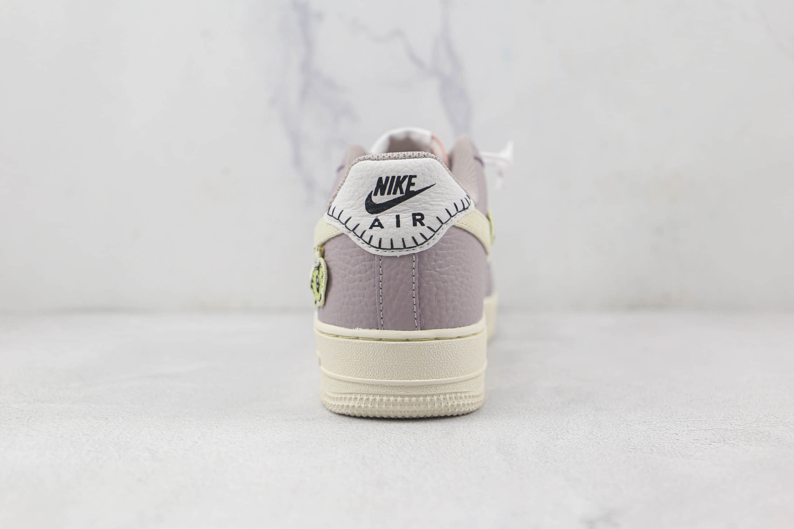 耐克Nike Air Force 1’07 Low莆田纯原复刻低帮空军一号香芋紫配色板鞋内置气垫 货号：DJ6378-500