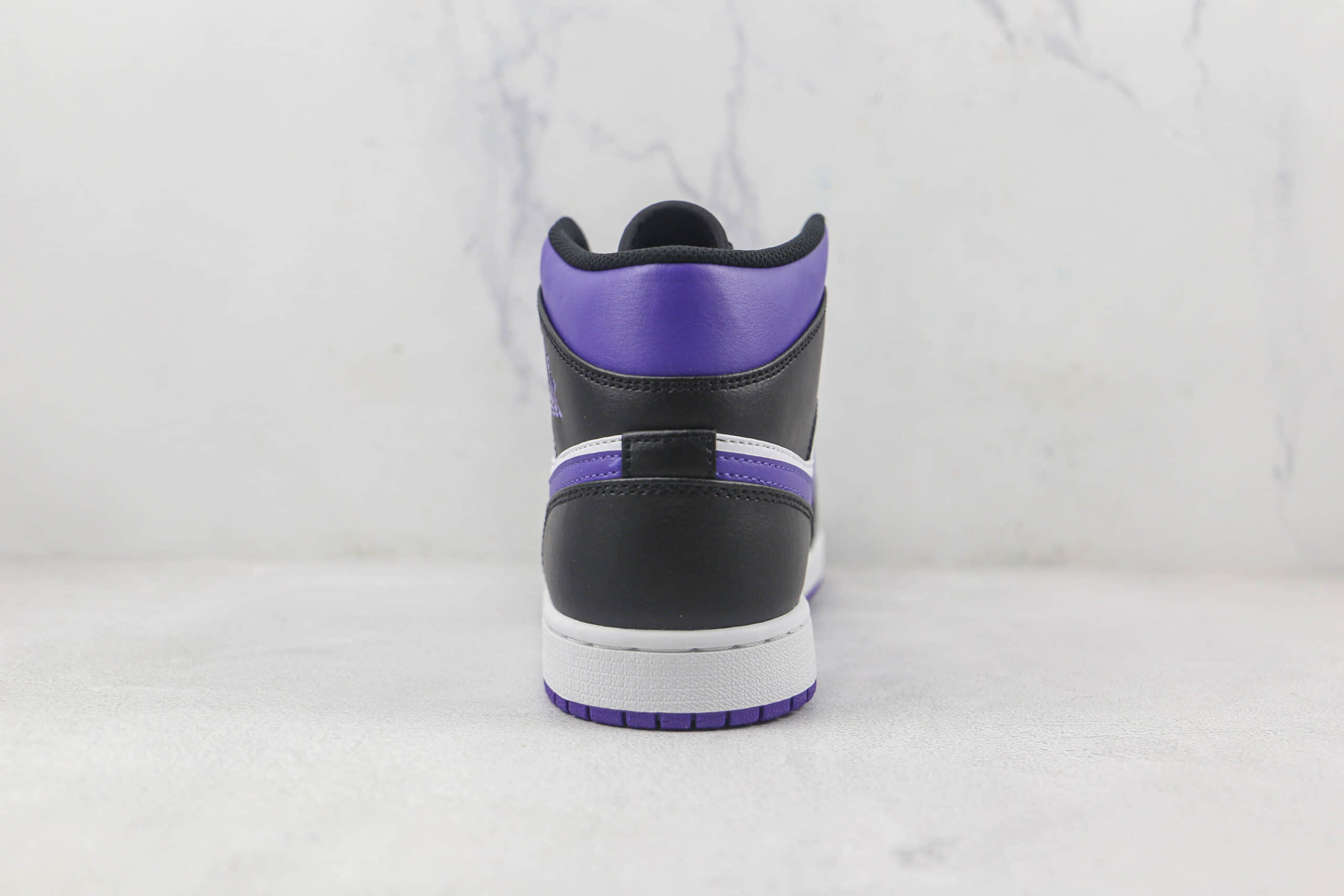 乔丹Air Jordan 1 Mid天花板纯原版本中帮AJ1白黑紫篮球鞋原鞋开模一比一打造 货号：554724-095