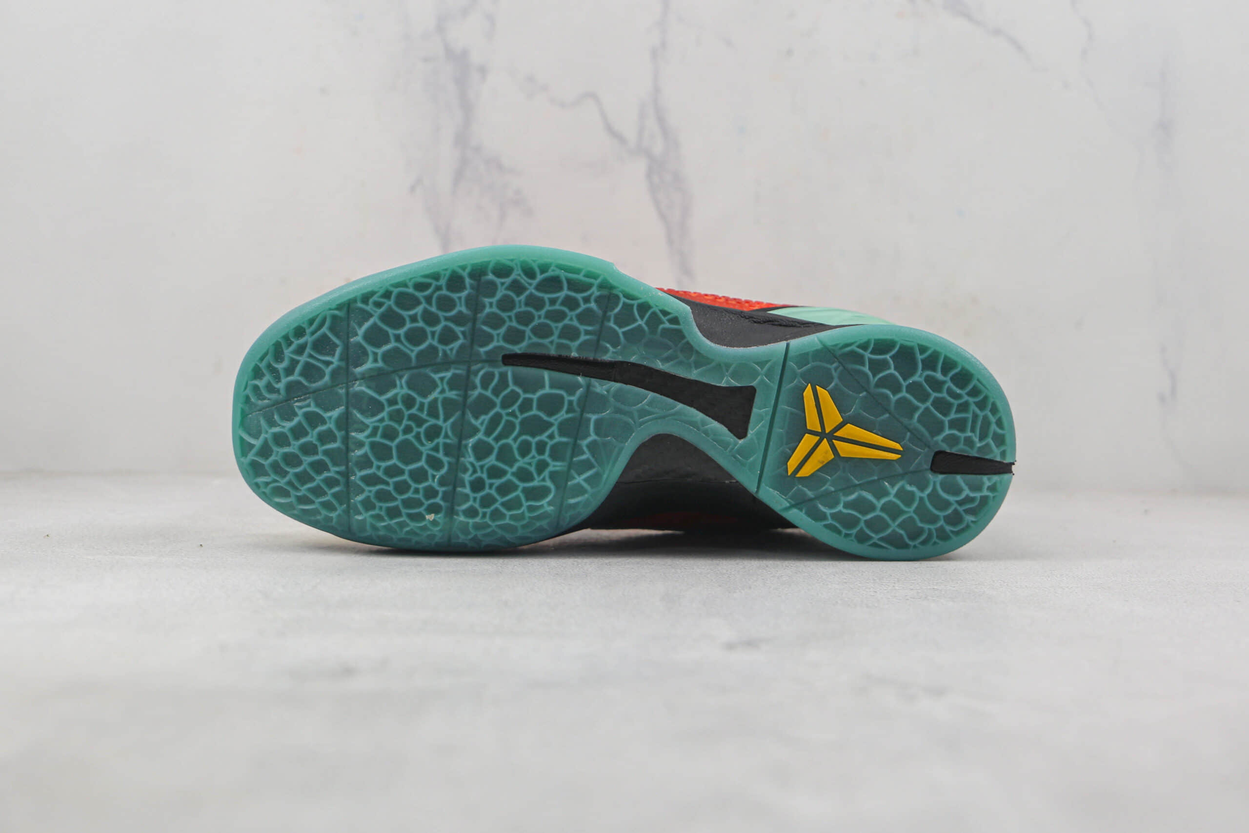 耐克Nike Zoom Kobe VI莆田纯原复刻版本科比6代火焰橙红波点鱼鳞纹配色篮球鞋支持实战 货号：CW2190-800
