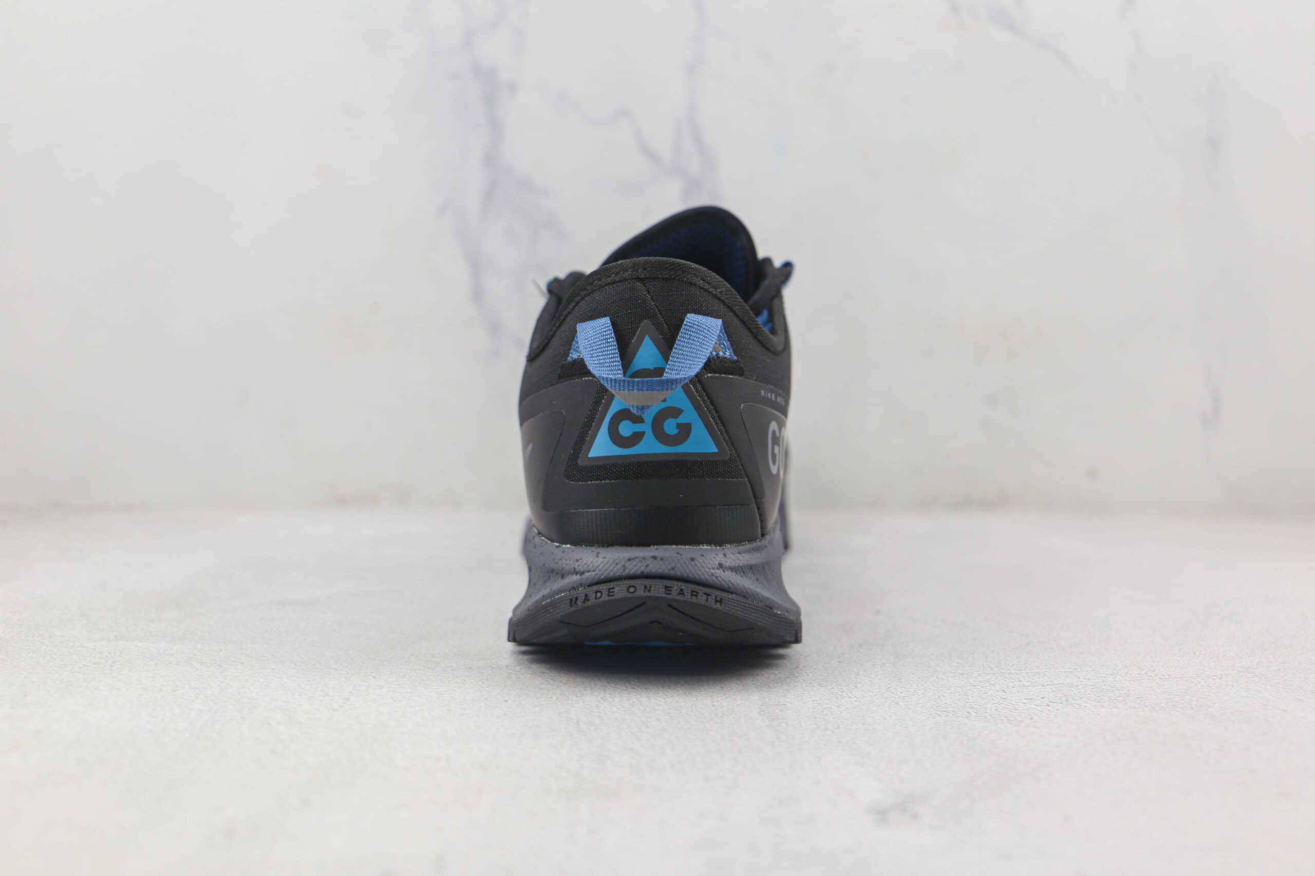 耐克Nike ACG Mountain Fly Low GTX SE莆田纯原版本ACG机能户外登山鞋原鞋开模一比一打造 货号：CW5924-001