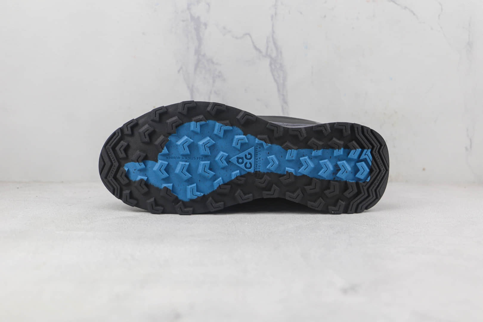 耐克Nike ACG Mountain Fly Low GTX SE莆田纯原版本ACG机能户外登山鞋原鞋开模一比一打造 货号：CW5924-001