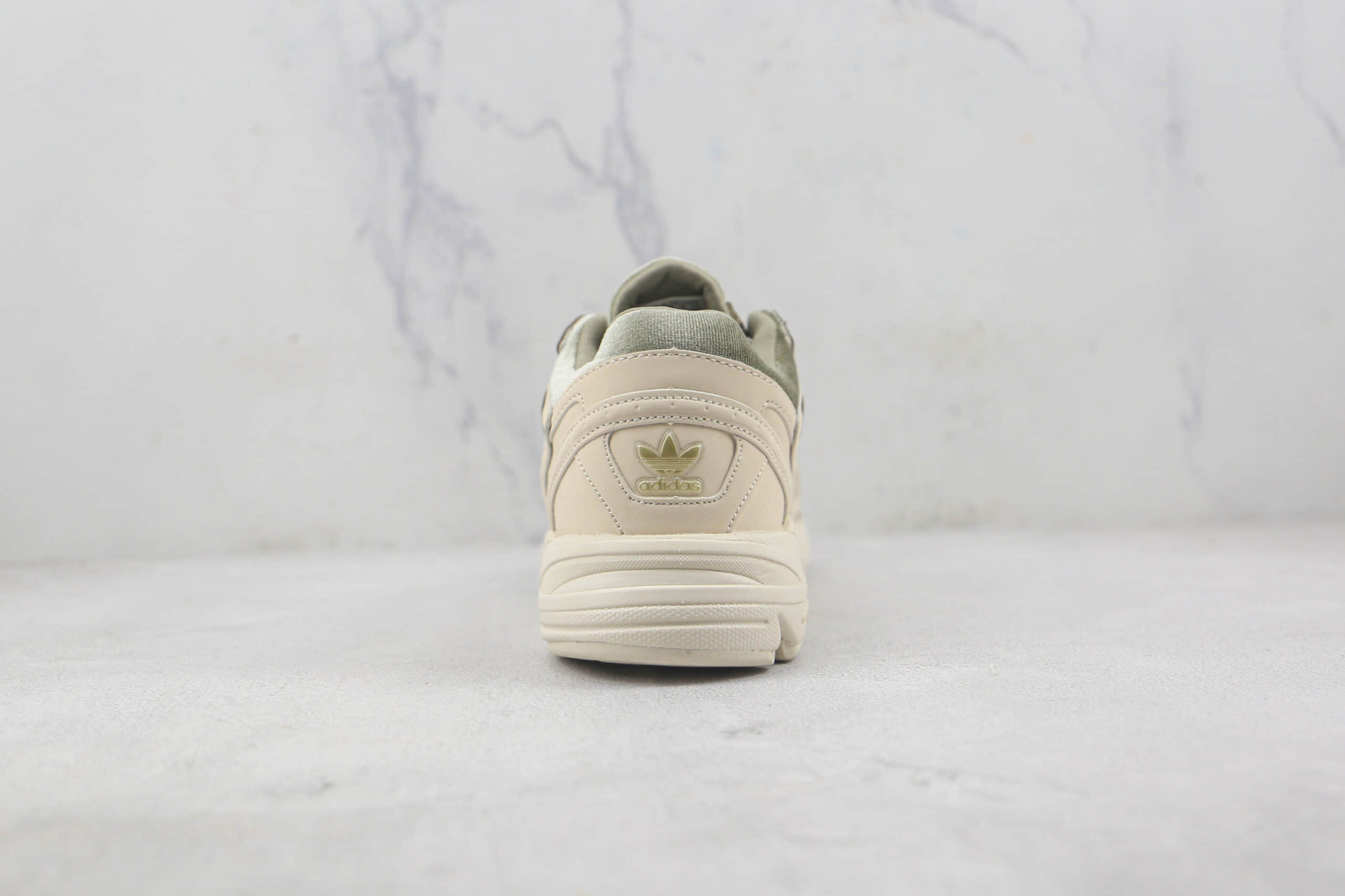 阿迪达斯adidas original Astir莆田纯原复刻astir系列复古慢跑鞋原楦头纸板打造 货号：GX8548