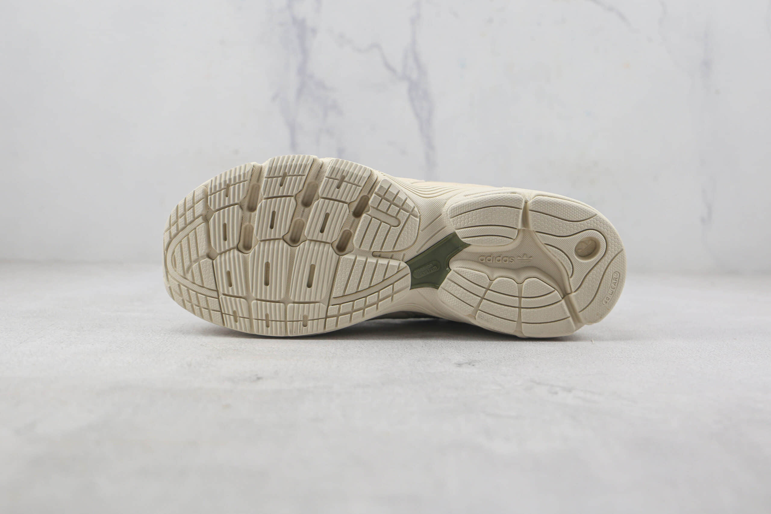 阿迪达斯adidas original Astir莆田纯原复刻astir系列复古慢跑鞋原楦头纸板打造 货号：GX8548