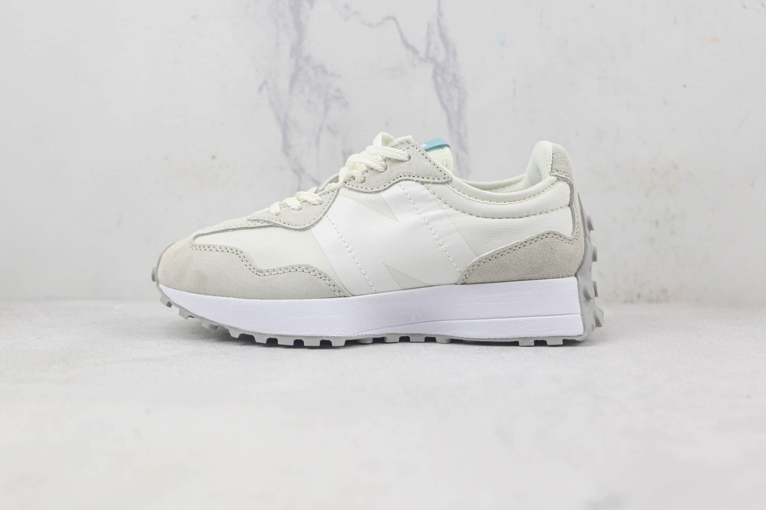 新百伦New Balance 327莆田纯原复刻版本NB327复古慢跑鞋原档案数据开发原盒原标 货号：WS327BV